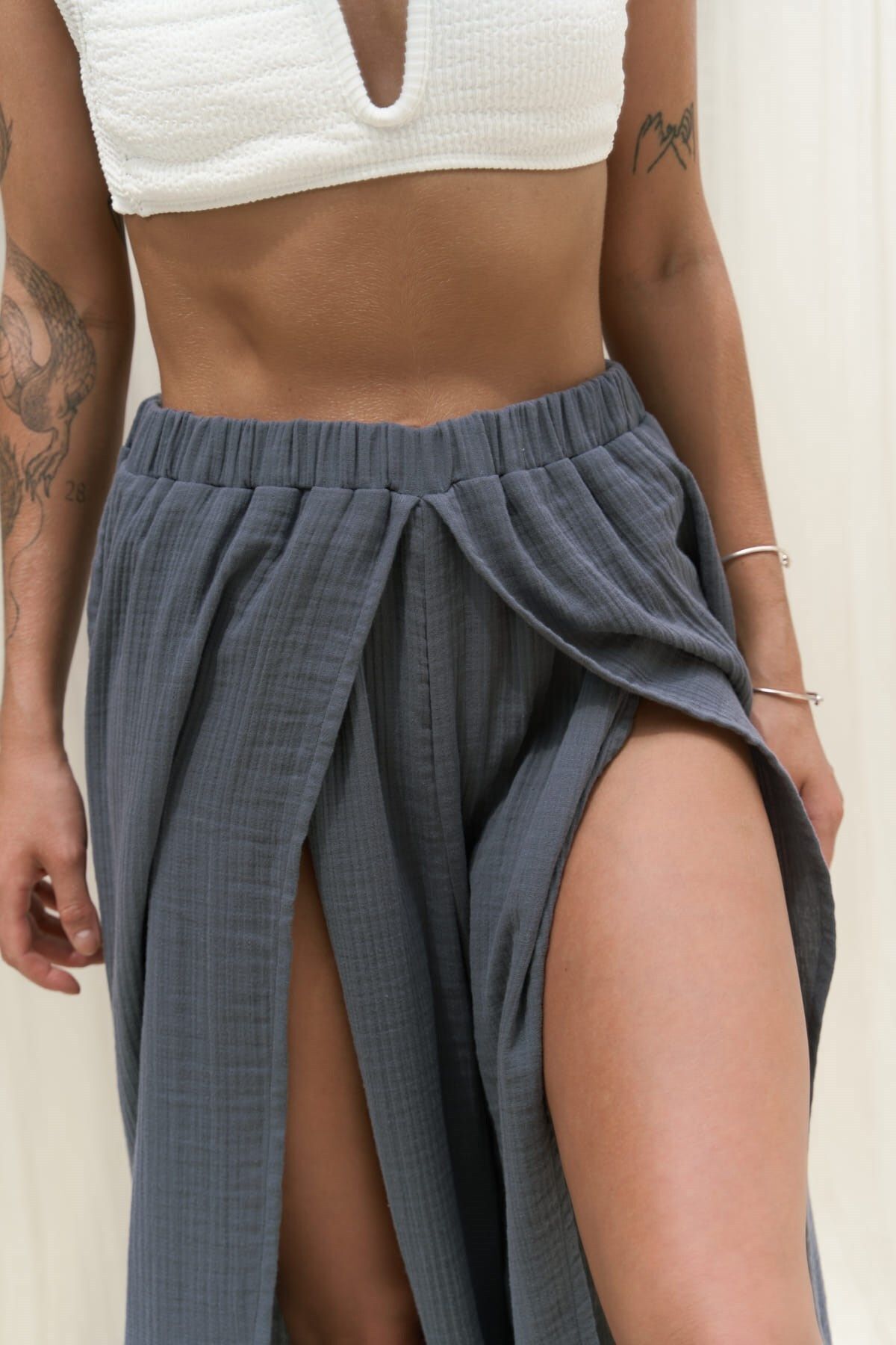 Bima slit detailed anthracit pants
