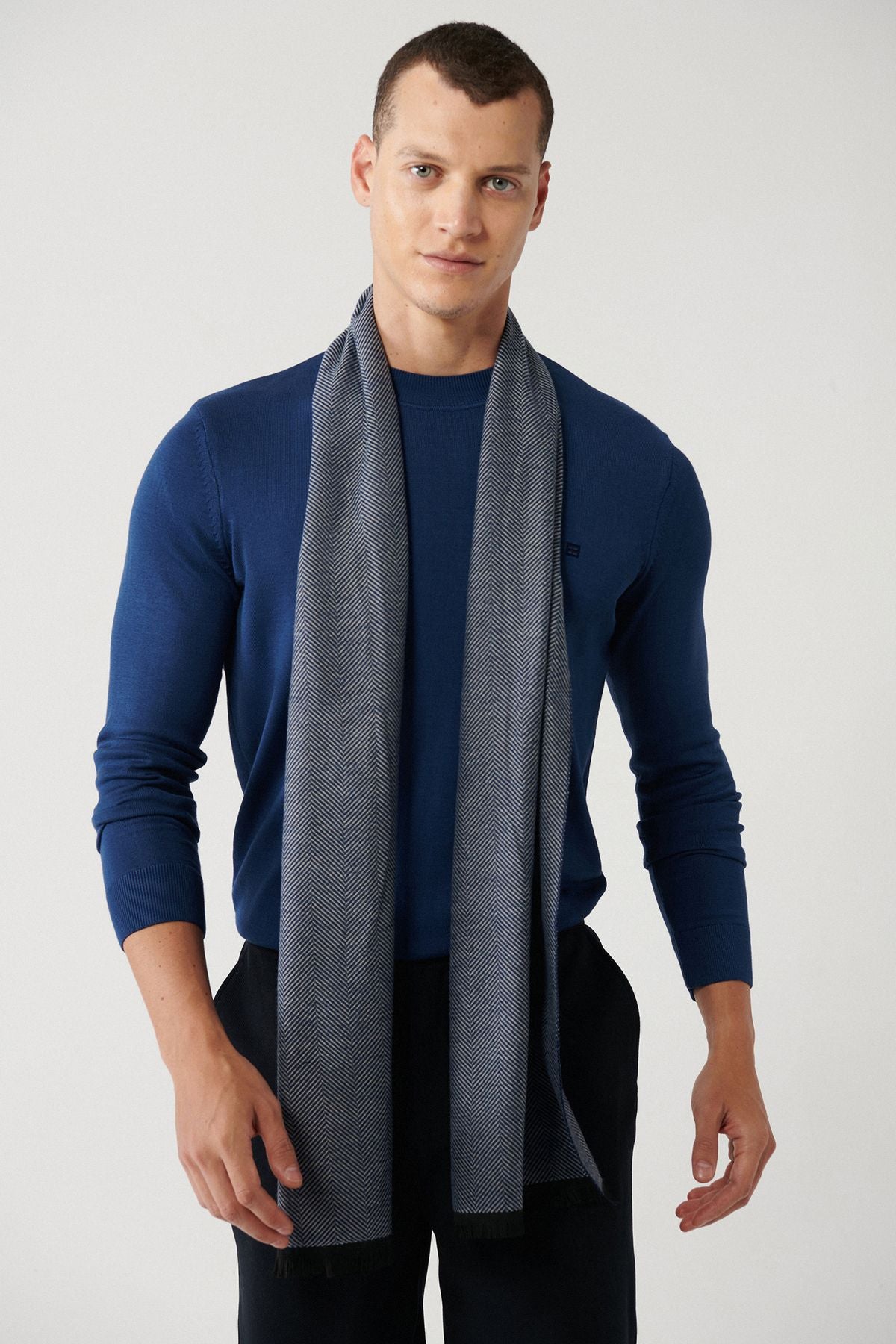 Men's light navy blue bike collar viscose knitwear sweater B005021