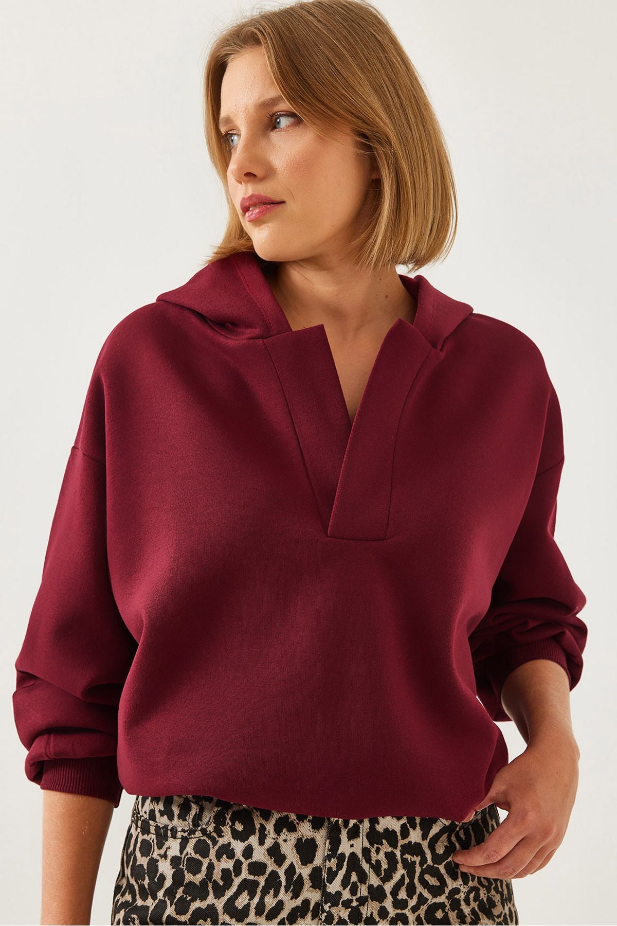 Woman Hitt V -Neck Sweatshirt 60351253