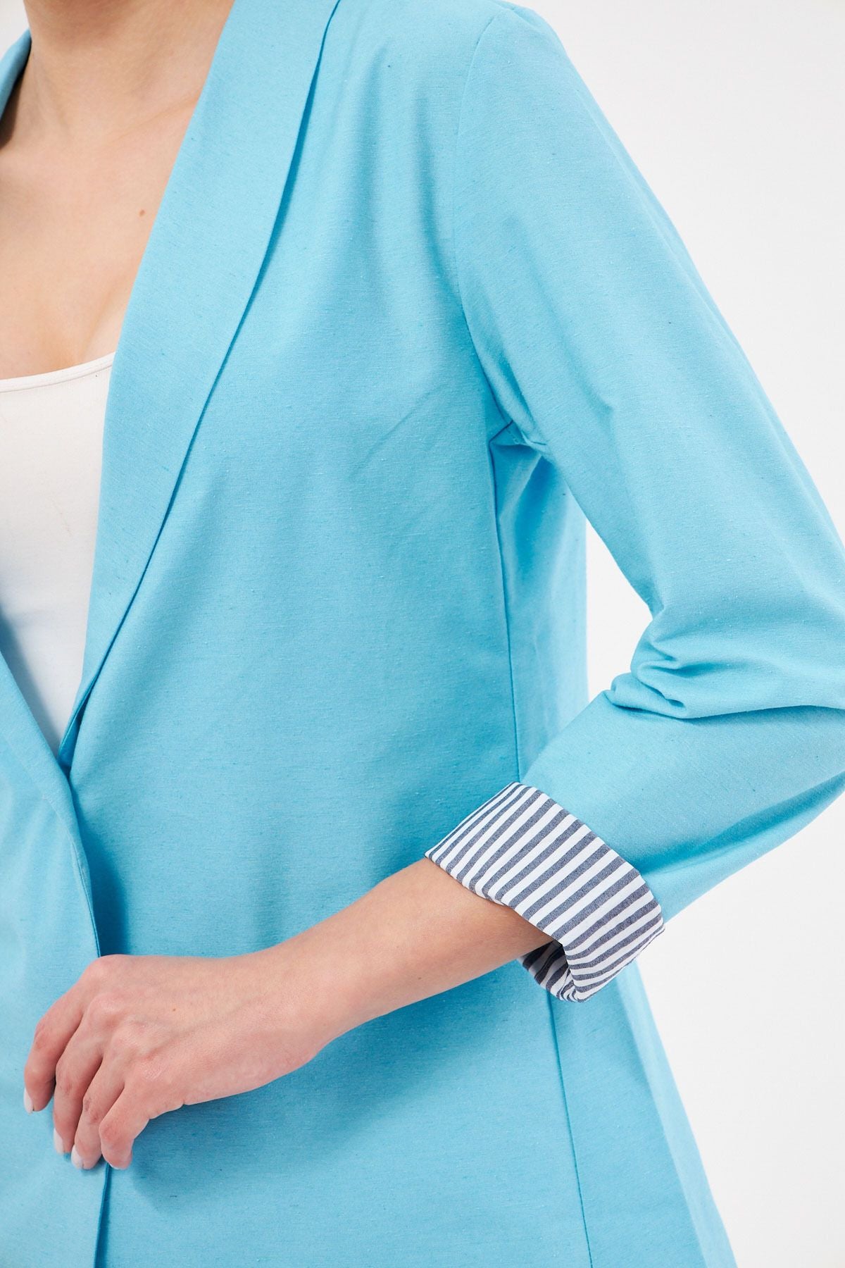 Woman Open Turquoise Sleeve In intra-button with single button jacket ARM-22K001122