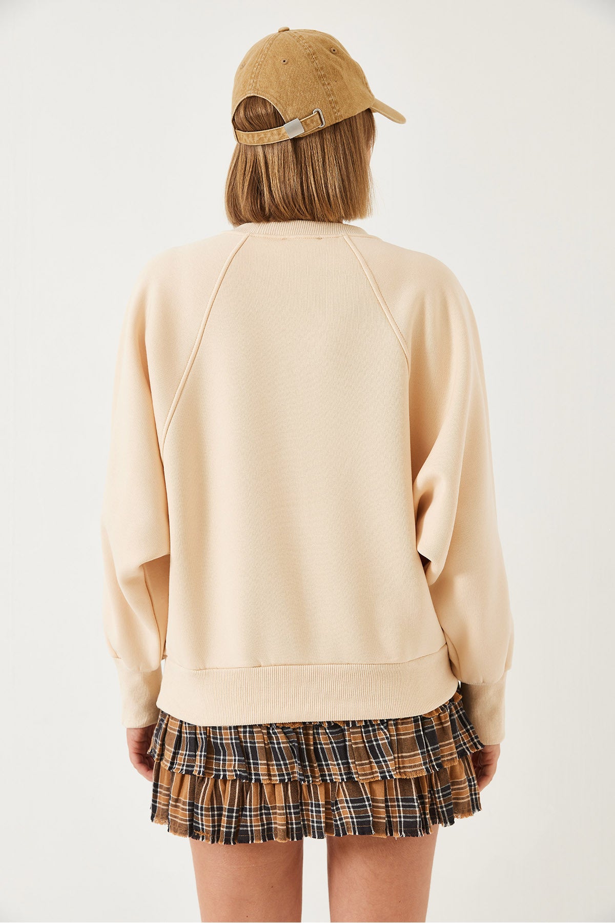 Women's Crew Neck Heart Embroidered Three Thread Raised Sweatshirt 60251933