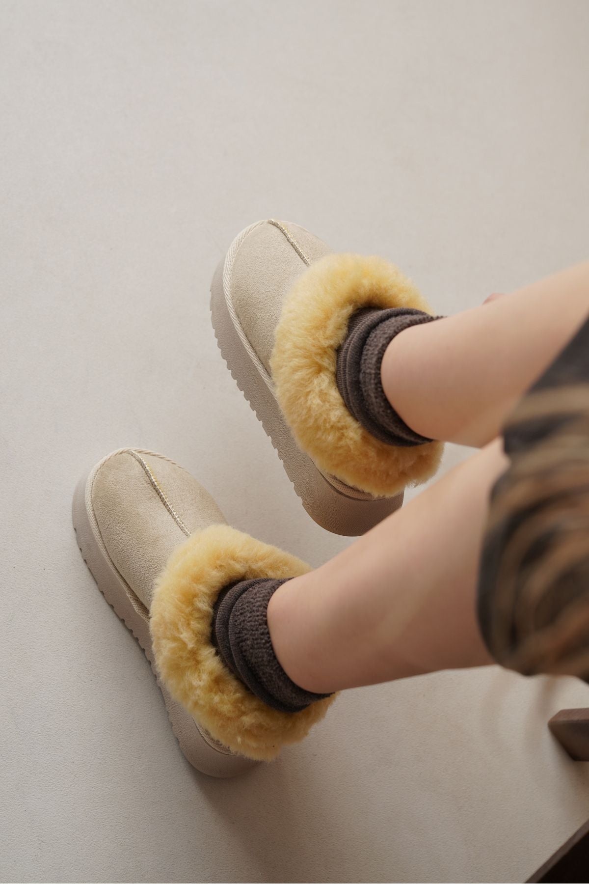 Lolath Female High -Based Fur Casual Bot 0012203 Beige