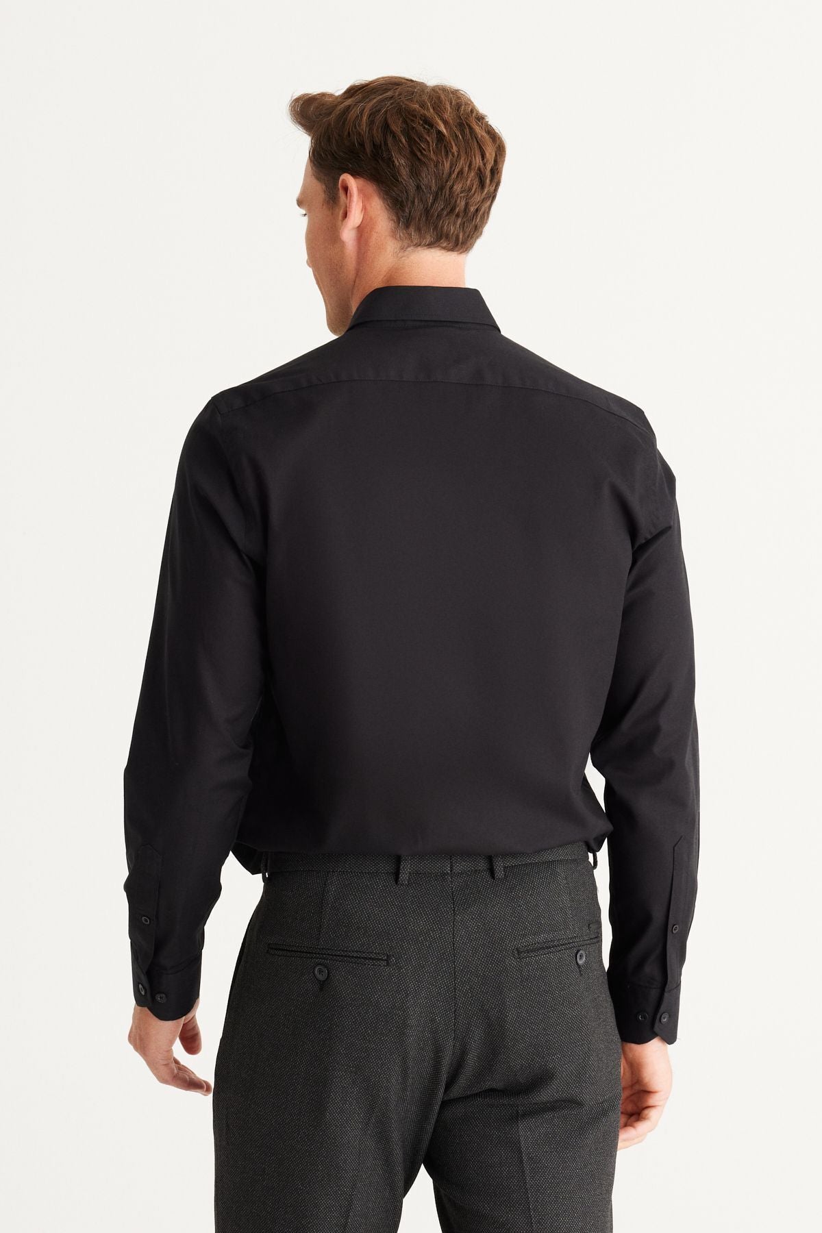 Men's black slim fit narrow cut buttoned collar 100 %cotton oxford shirt