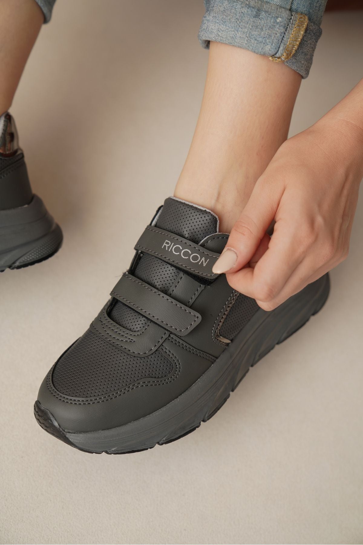 Female Sneaker 0012133 Smoke