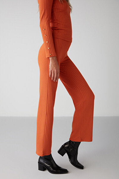 Erıka Women's Elastic Waist Flare Brick Color Trousers