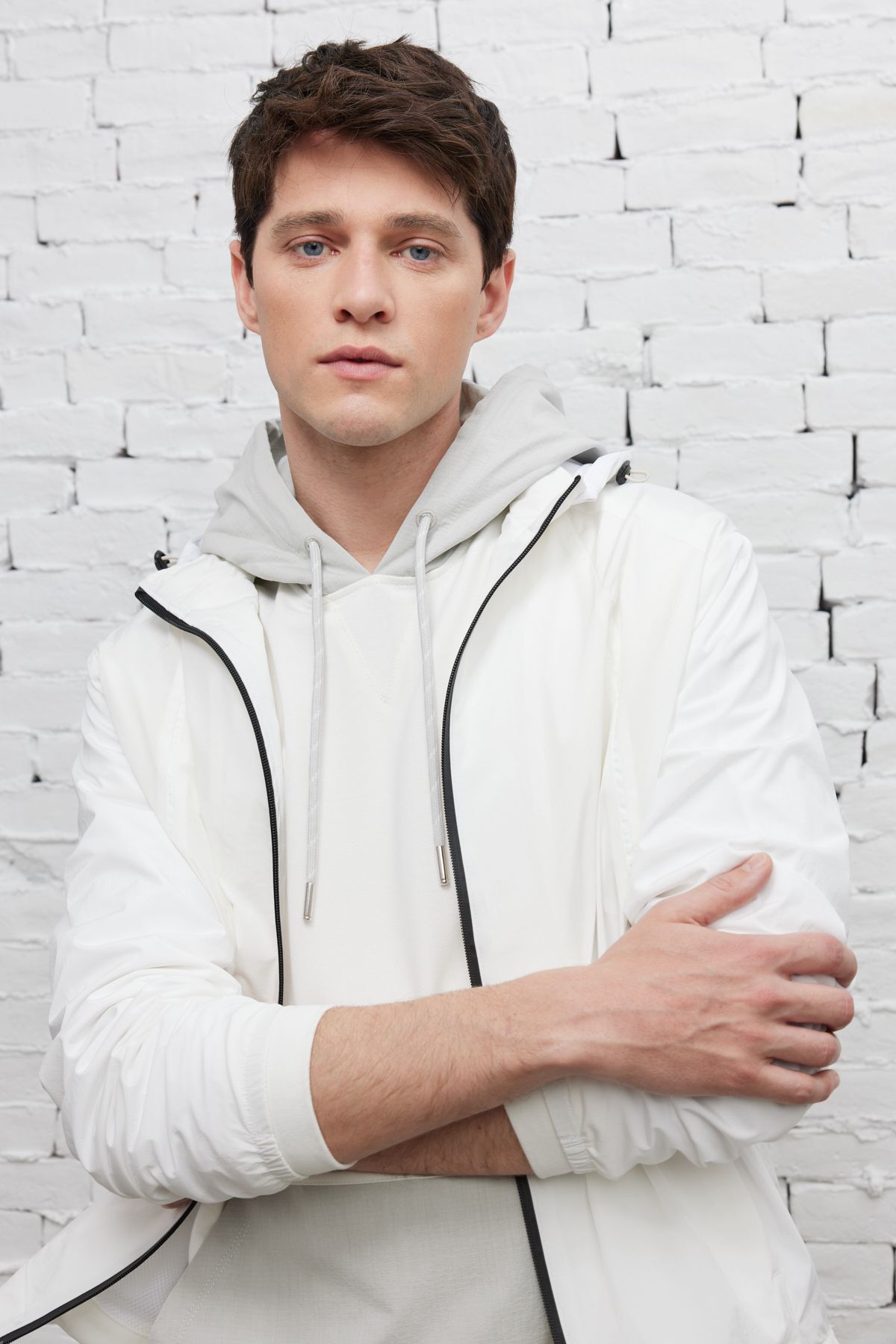 Men's White Standard Fit Normal Cutting Hooded Coat