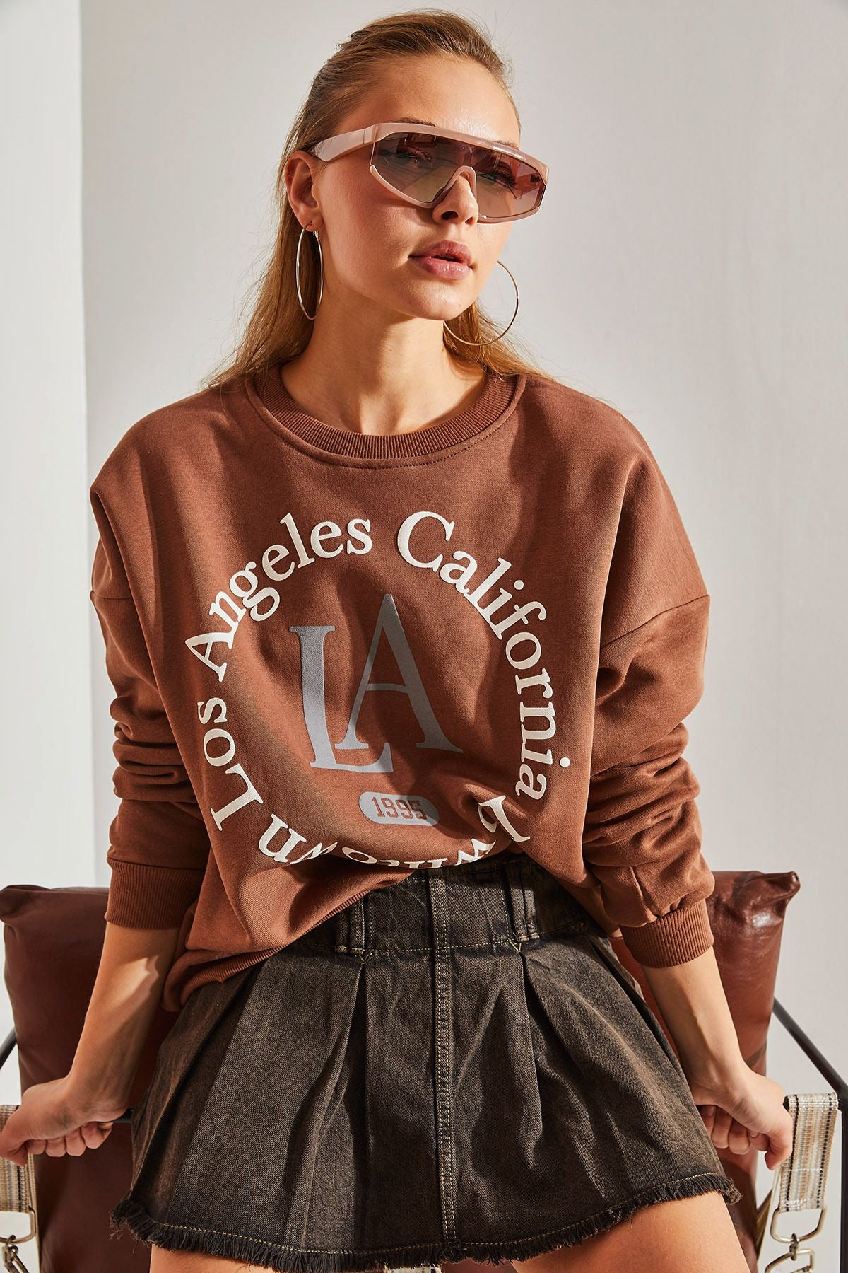 Sweatshirt with three threads with women