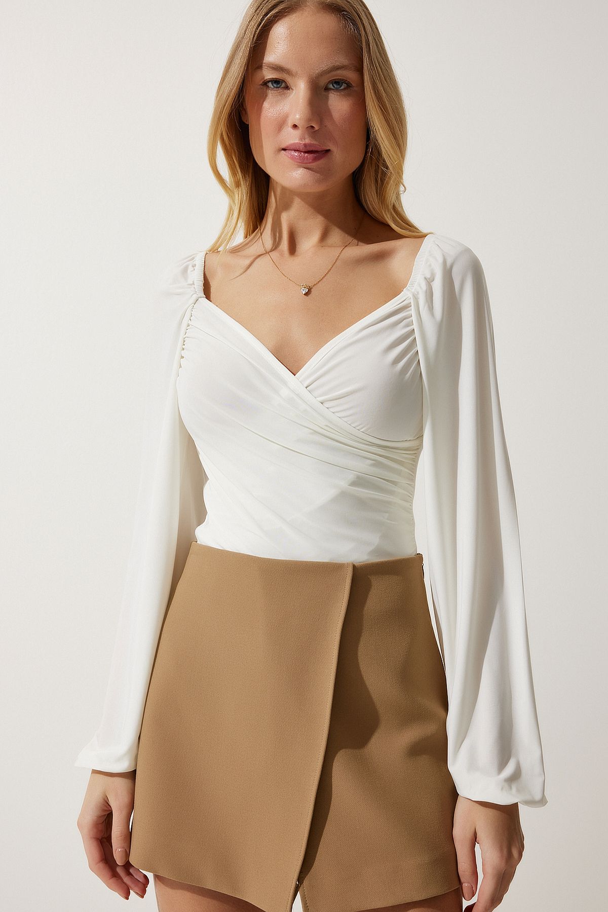 Female ecru elastic balloon sleeve sandy knit blouse FF00154