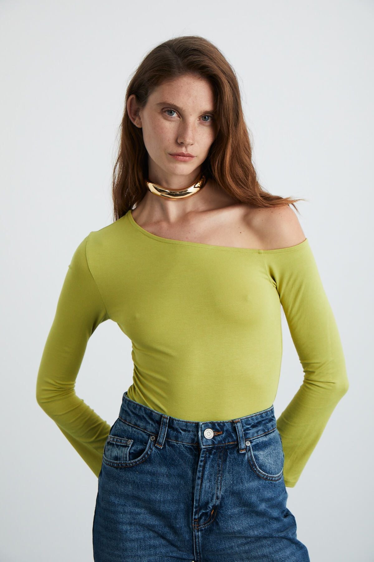 Waleska Female viscose lycra boat collar one shoulder -cut green blouse