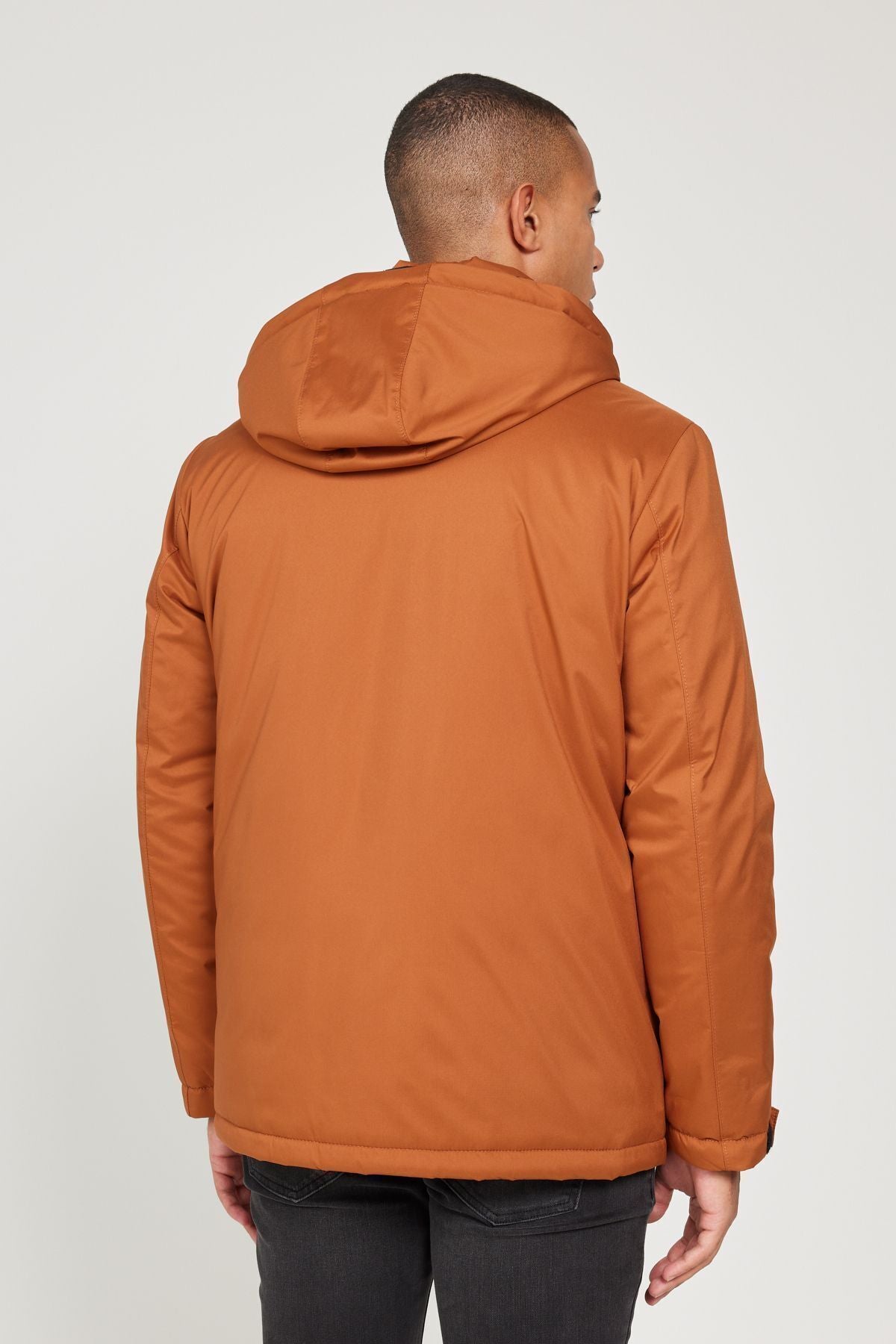 Men's tile standard fit normal cutting out of the hooded coat