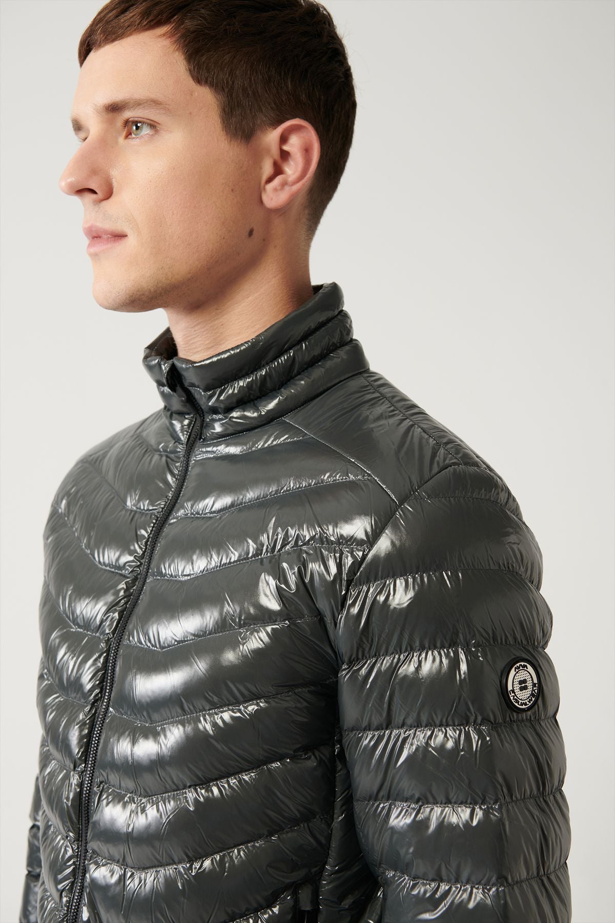 Men's anthracite goose feathers water -derived windproof fabric upright collar bright swelling coat B006015