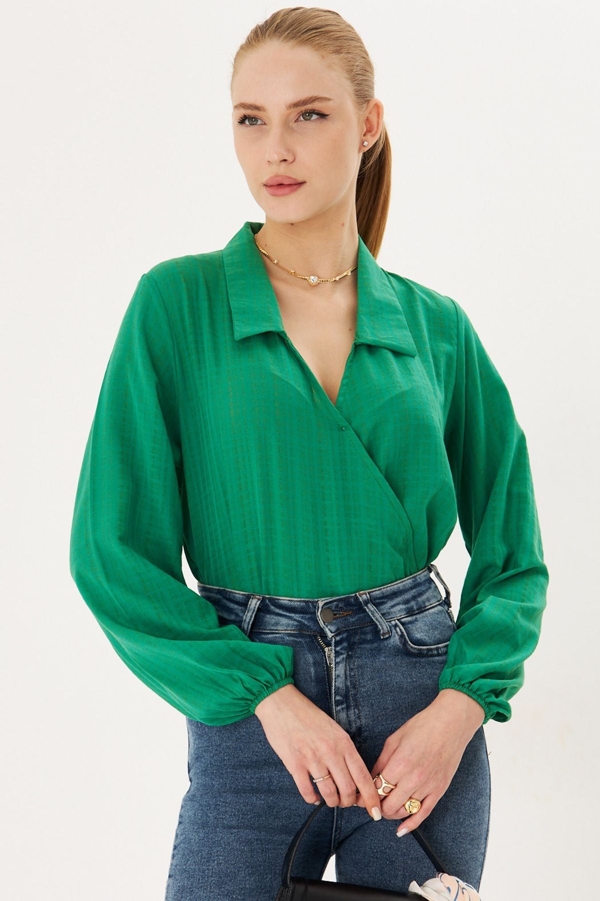 Female green arm and waist-tire-collar cruve blouse ARM-25K001041