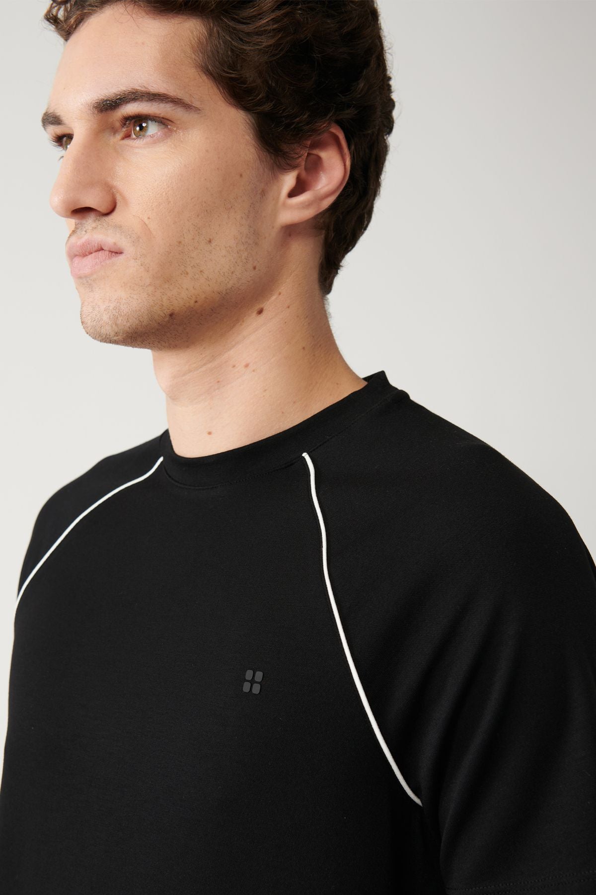 Men's black bike collar menstrual arm detailed T-shirt A32y1182