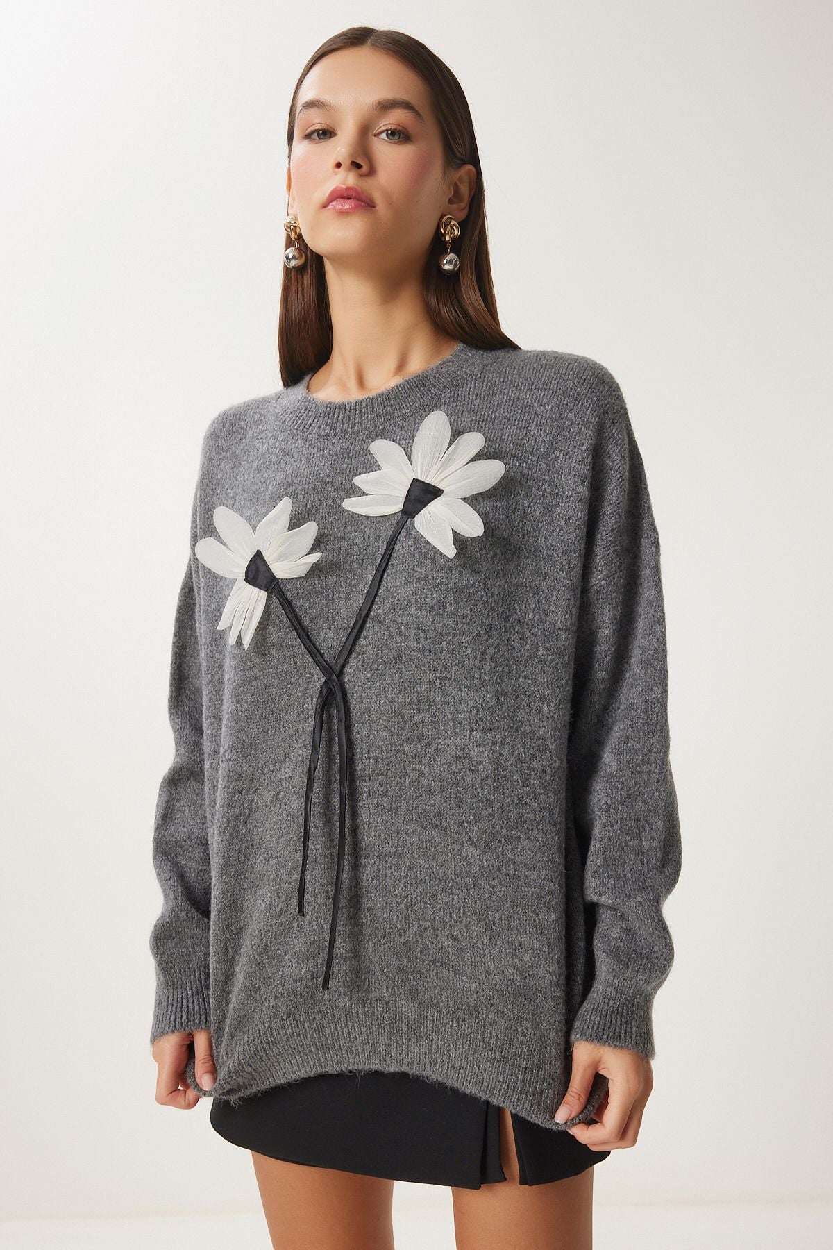 Female anthracite flower detailed knitwear sweater pf00103