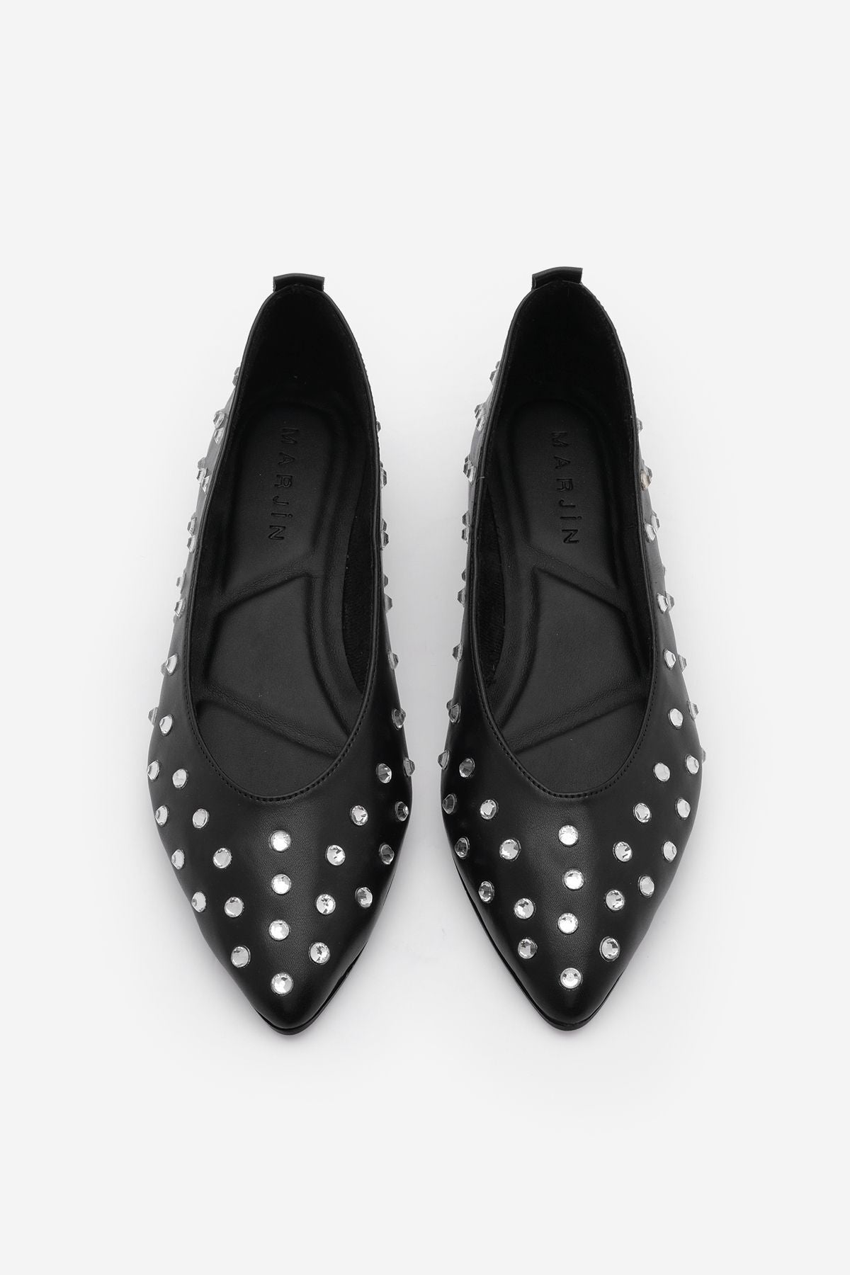 Woman Pointed Nose Stone Flat Shoes Exhibition Black