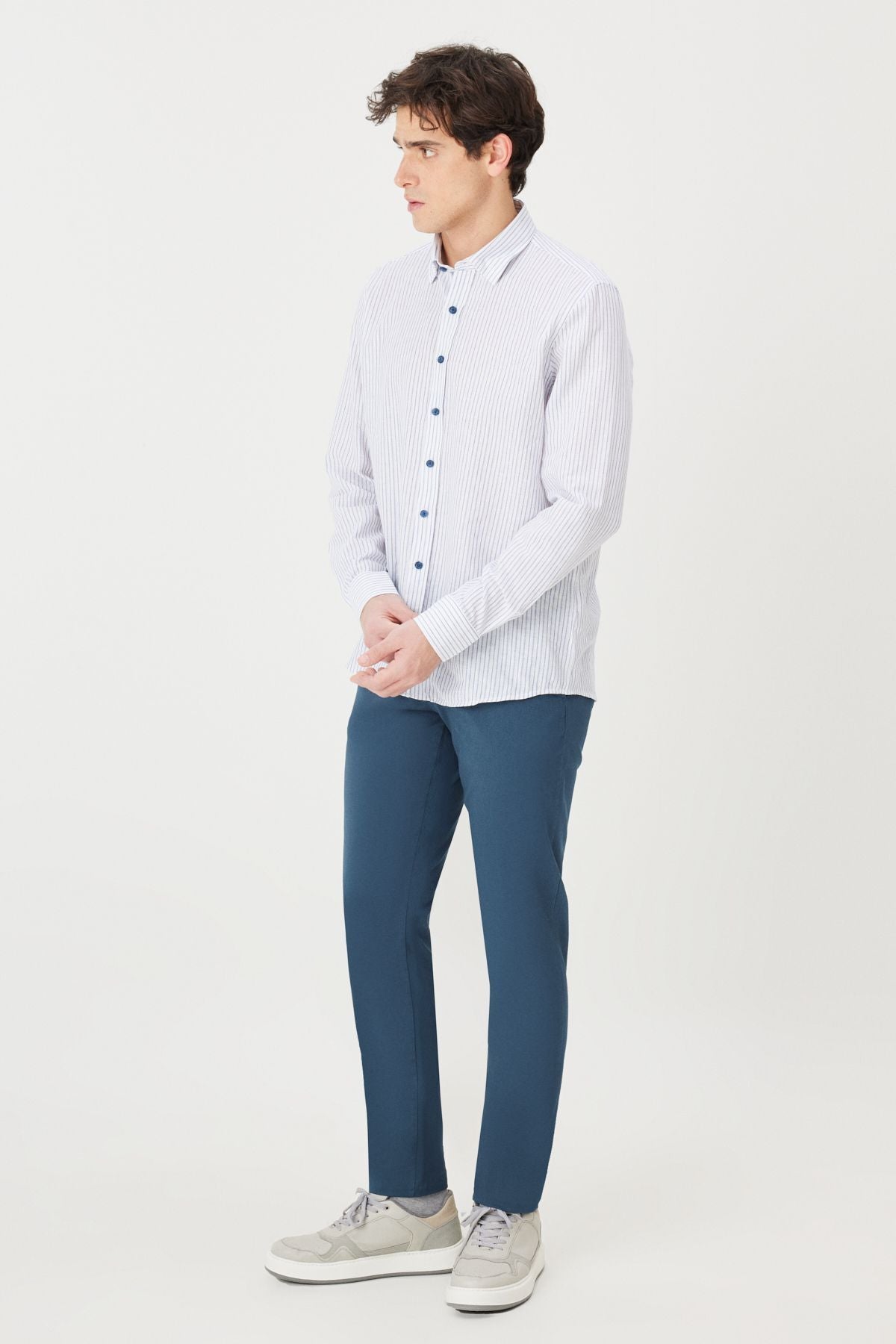 Men's White-Lacivert Slim Fit Narrow Cut Hidden buttoned collar 100 %cotton striped shirt