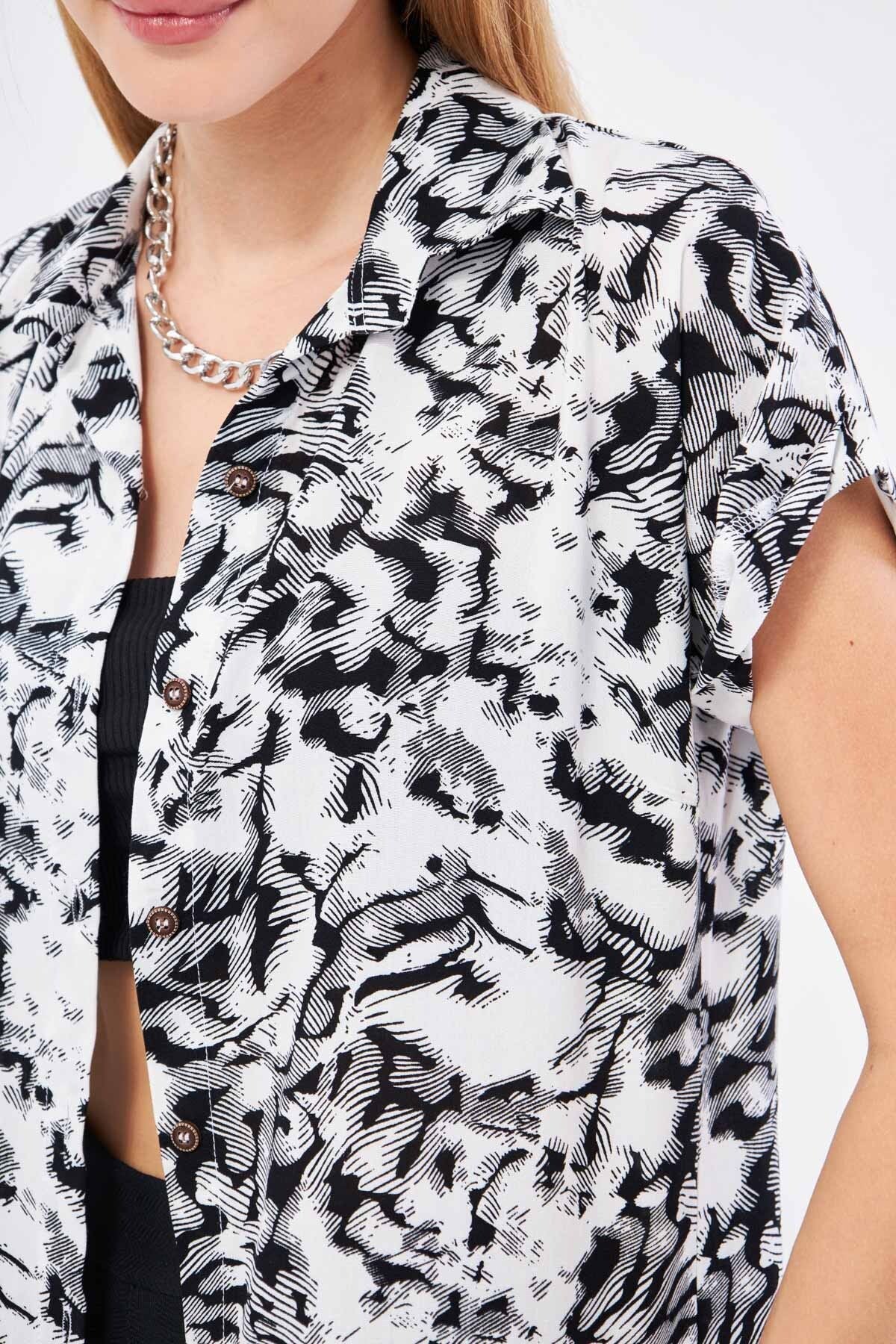 Woman White-Black Patterned Short Arm Shirt ARM-221052