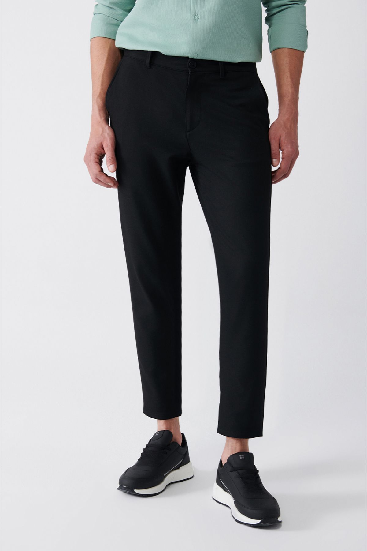 Men's black side with soft button with a soft button W-Leisure Fit Chino Pants B003027