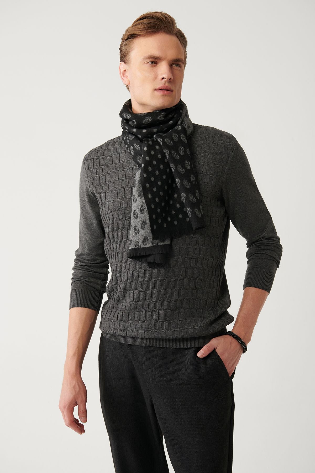 Men's dark gray half fisherman collar cotton knitwear sweater E005106