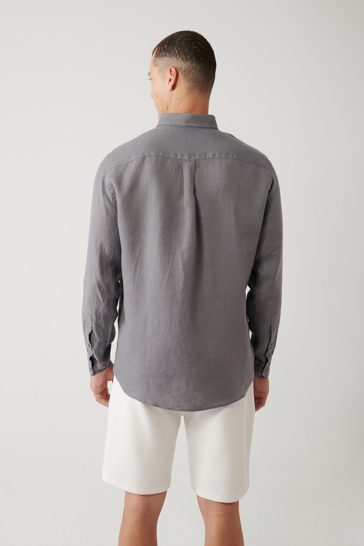 Men's anthracite 100 %linen buttoned collar shirt B002191