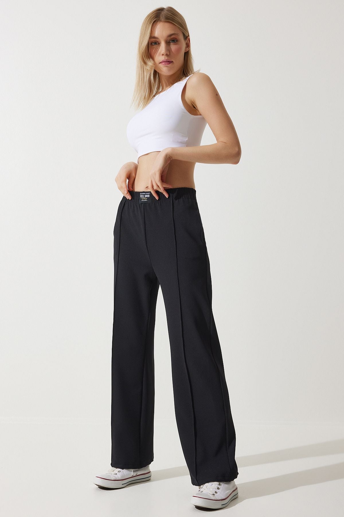 Woman Black Flexible Structure Comfortable Woven Tracksuit Pants AN00165