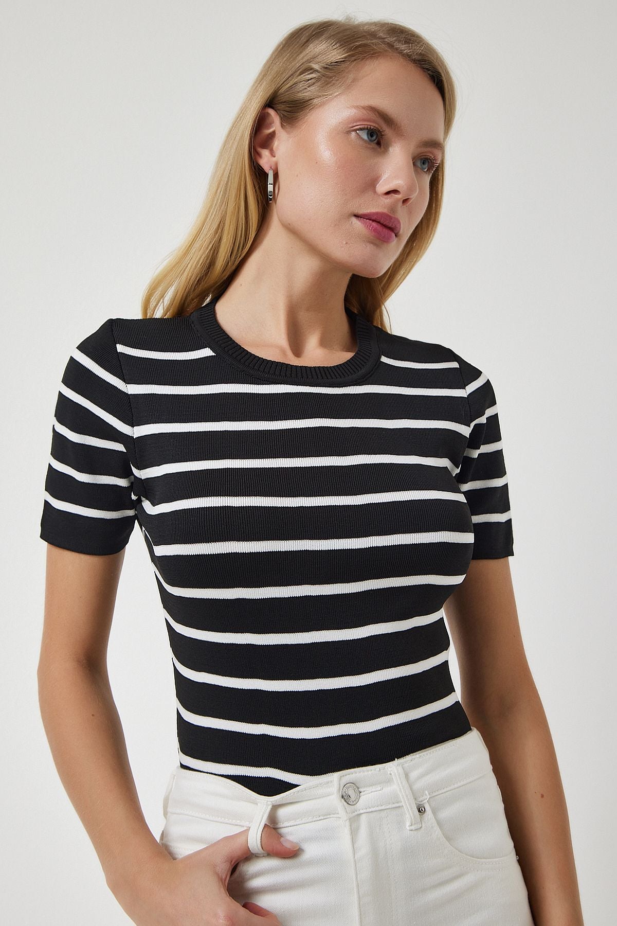 Women's black bike collar striped knitwear blouse OW00033