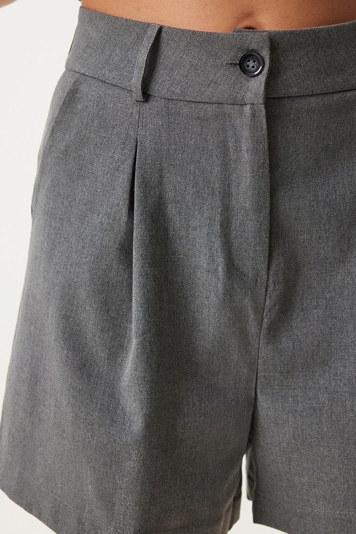 Female anthracite pleated viscose shorts to00146