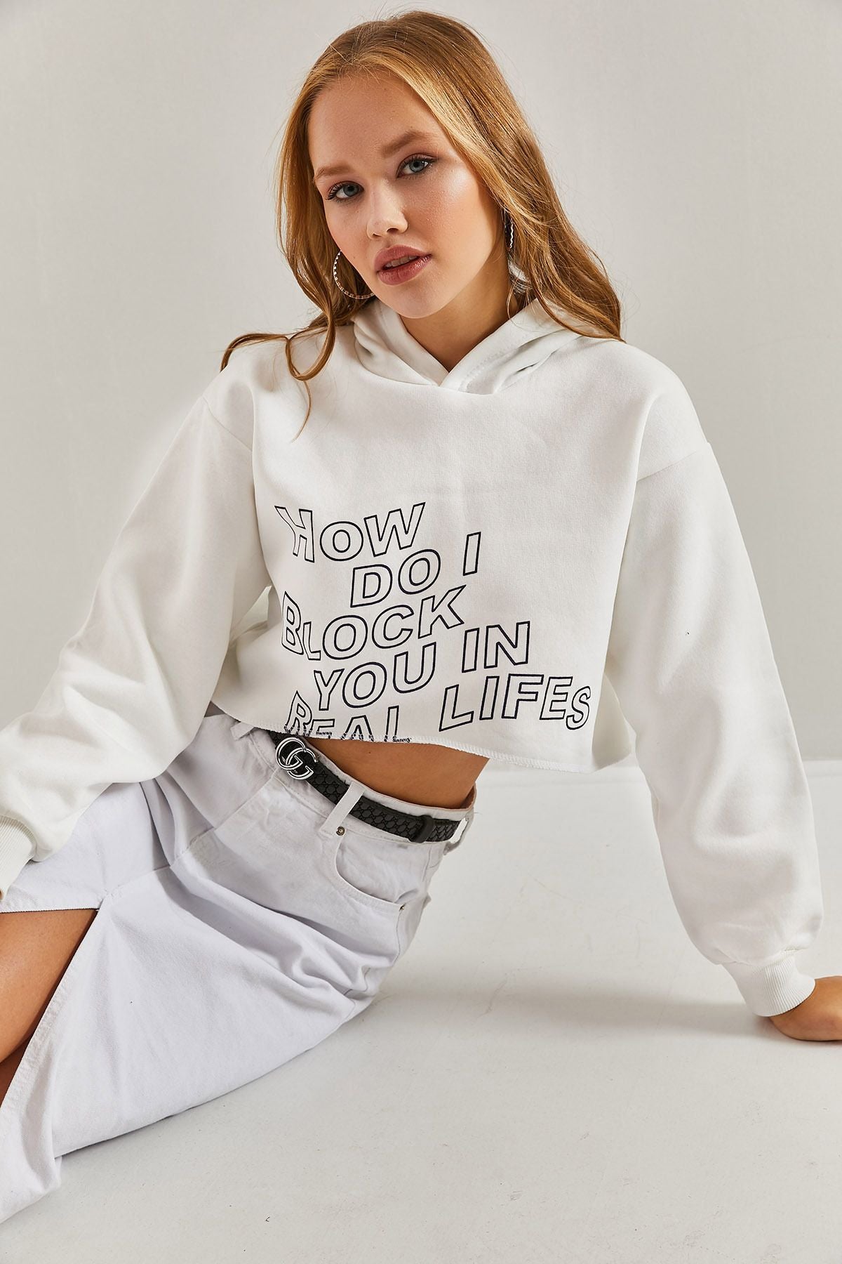 Women's text printed crop sweatshirt