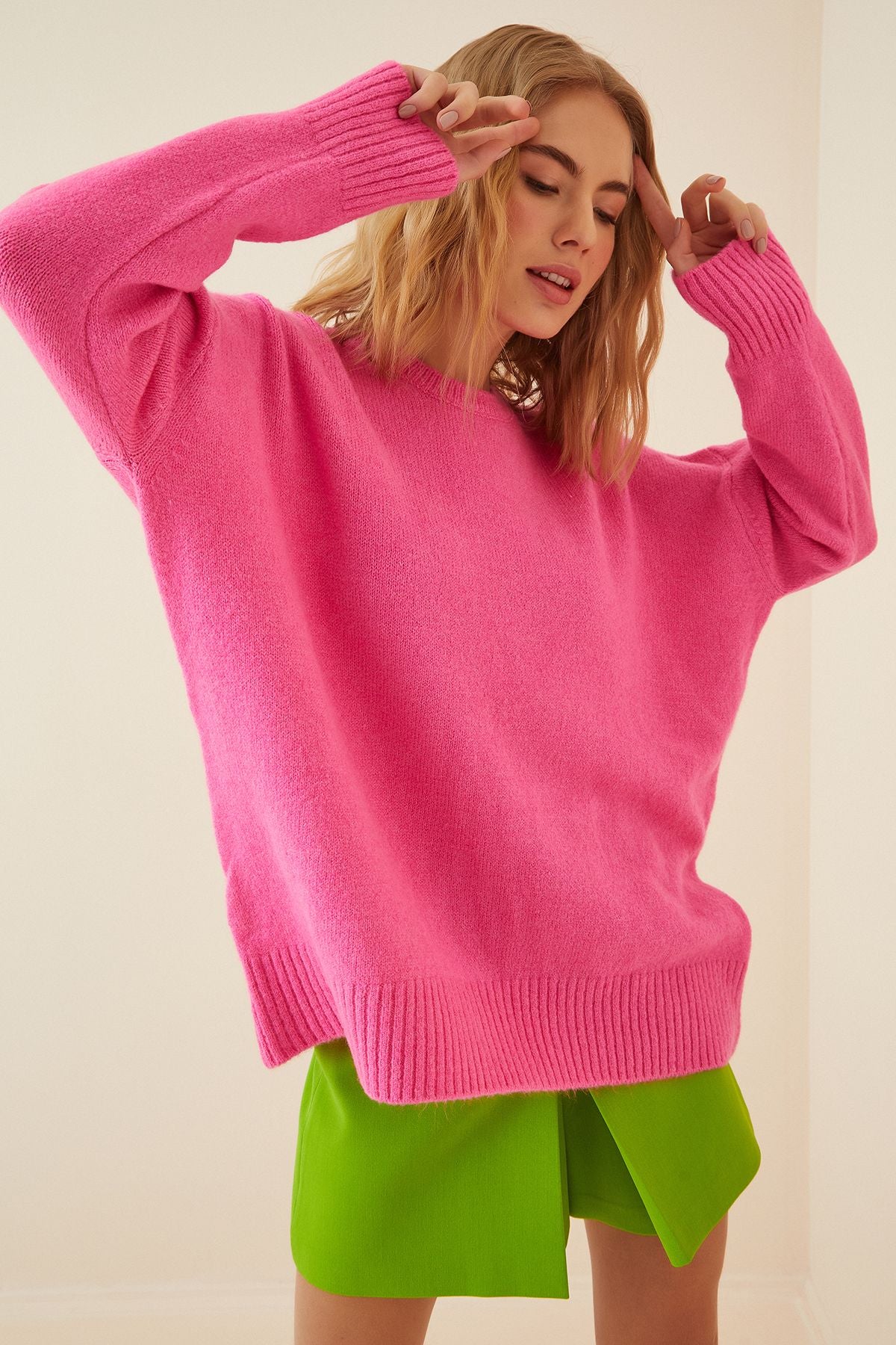 Woman pink overlooking knitwear sweater pn00054