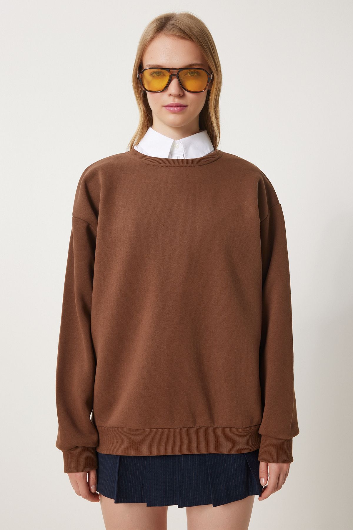Female Brown Basic Sweatshirt OW00001