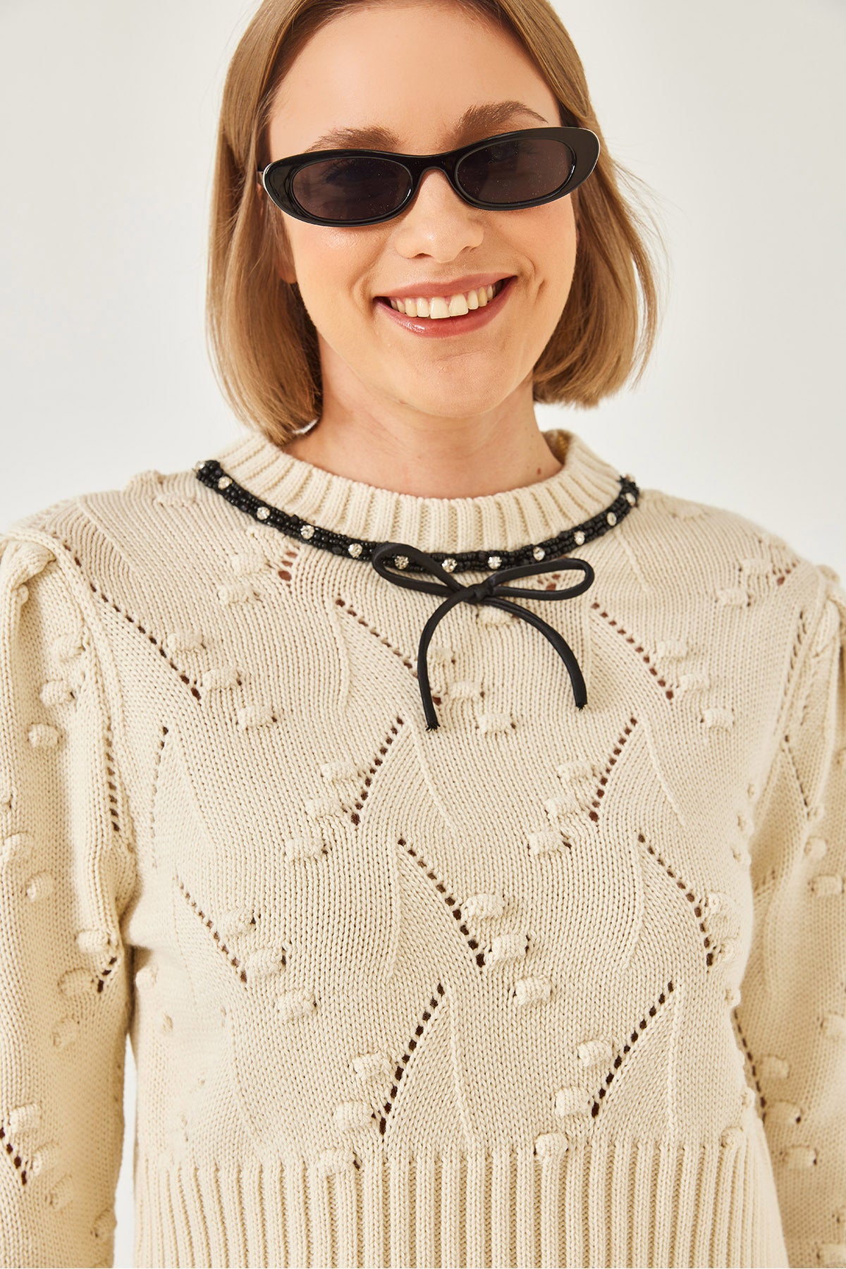 Women's Beaded Collar and Bow Knitwear Sweater 20246308