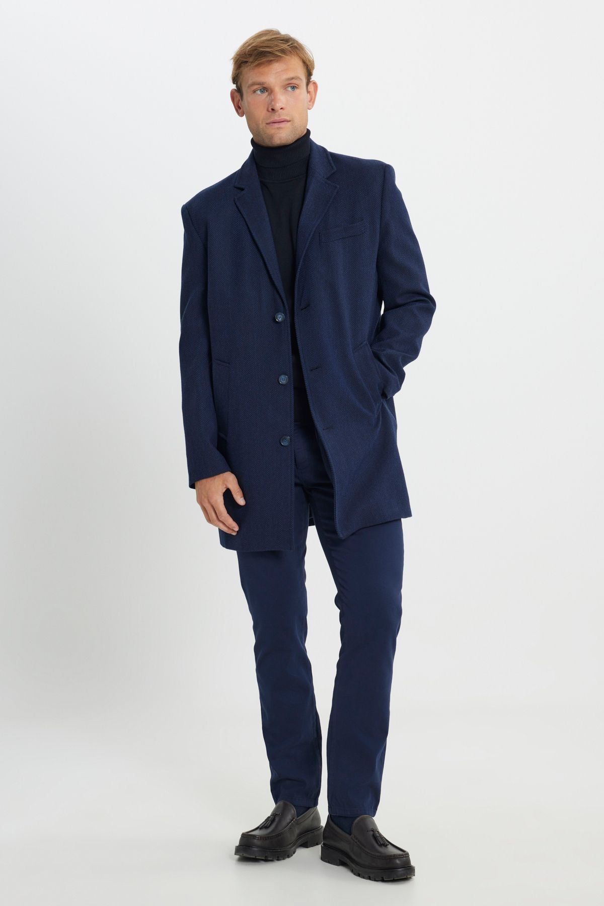 Men's navy blue woolen standard fit Normal cutting mono collar fishering pattern coat with side pockets