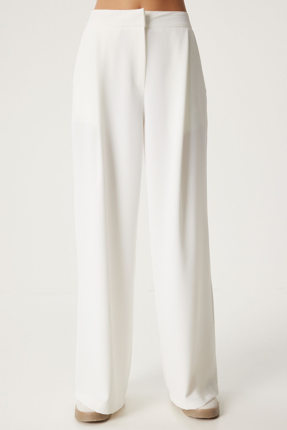 Woman White Pleated Weaving Palazzo Pants UL00038