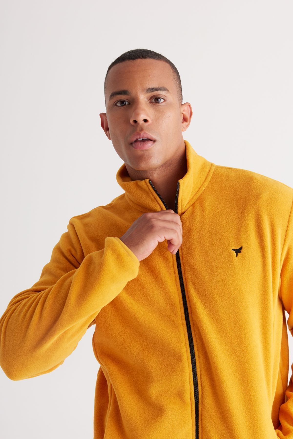 Men's Yellow Standard Fit Normal Cutting Cold -Performing Roring Neckline Polar Sweatshirt jacket