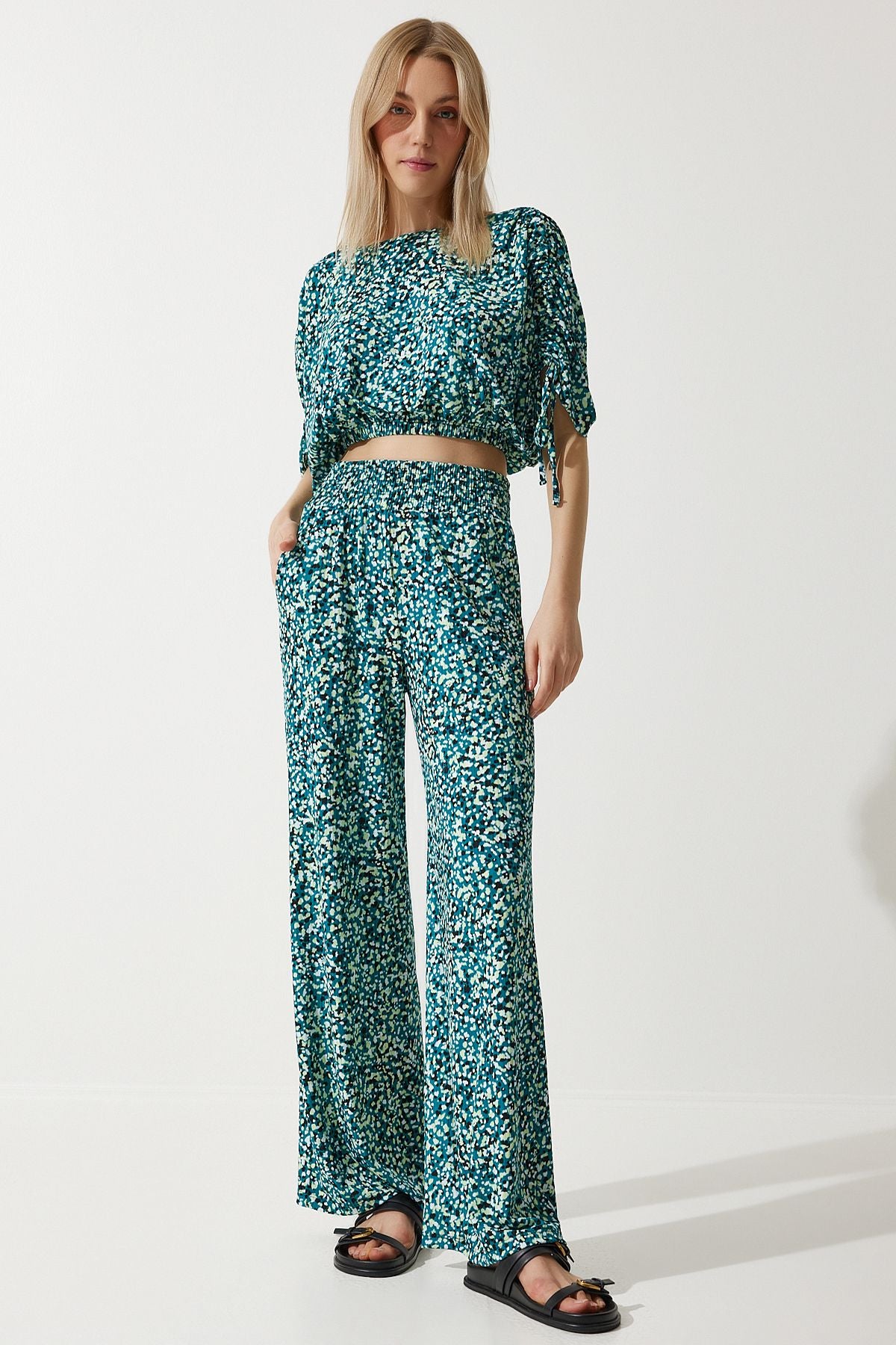 Female Green Patterned Blouse Palazzo Knitting Set MC00264