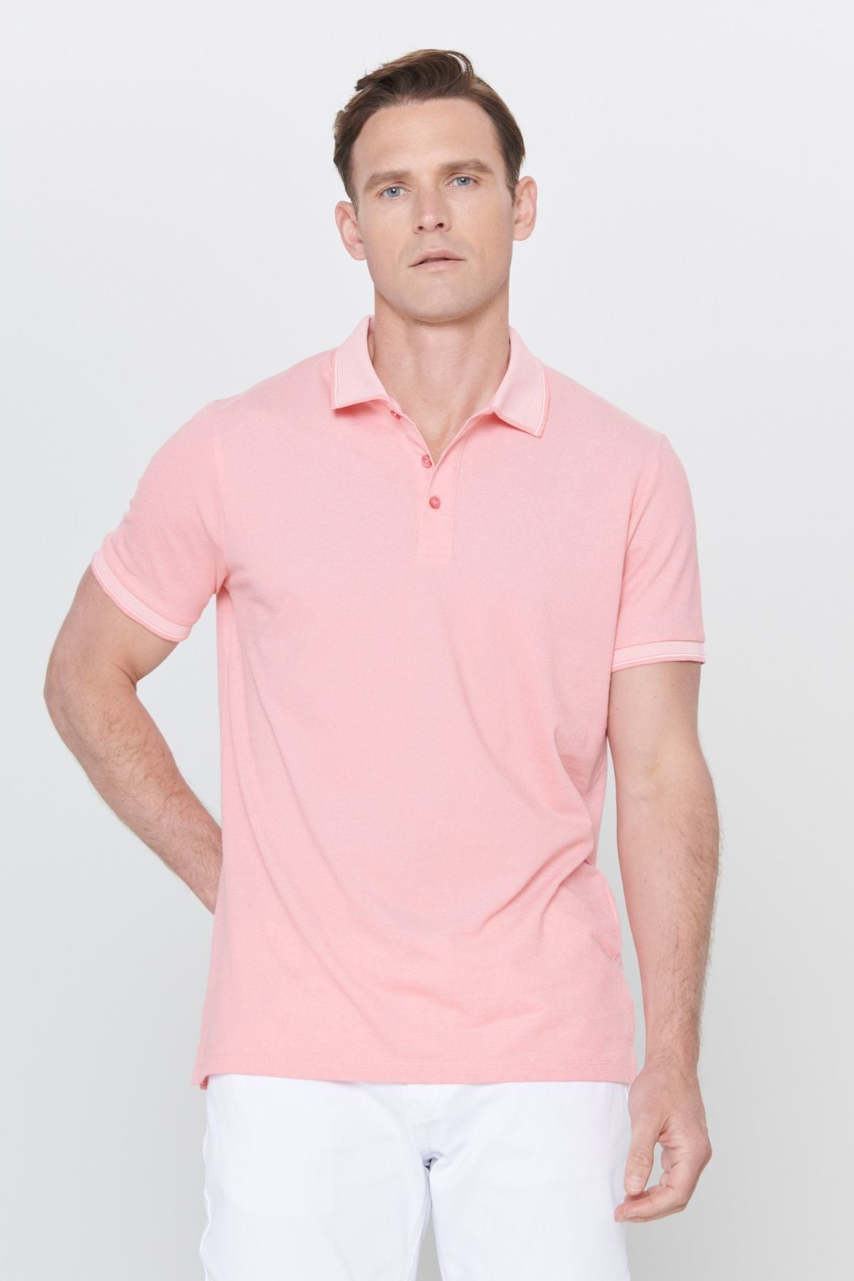 Men-Plugging Cotton Fabric Slim Fit Narrow Cut Pink-White Curlled Polo Yaka T-shirt