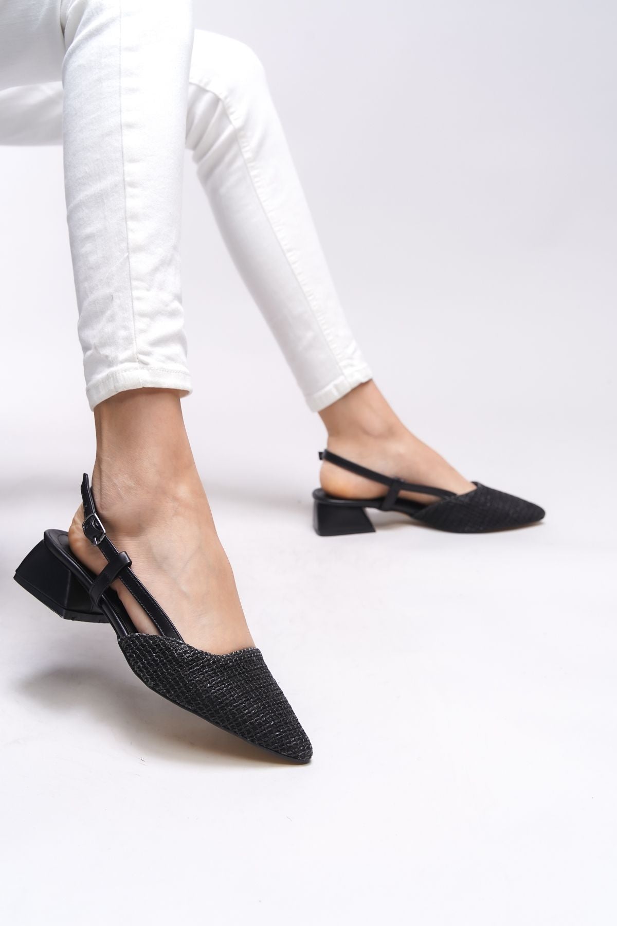 Ivethion Behind the Women's Behind Son -Heeled Shoes 0012340 Black Wicker