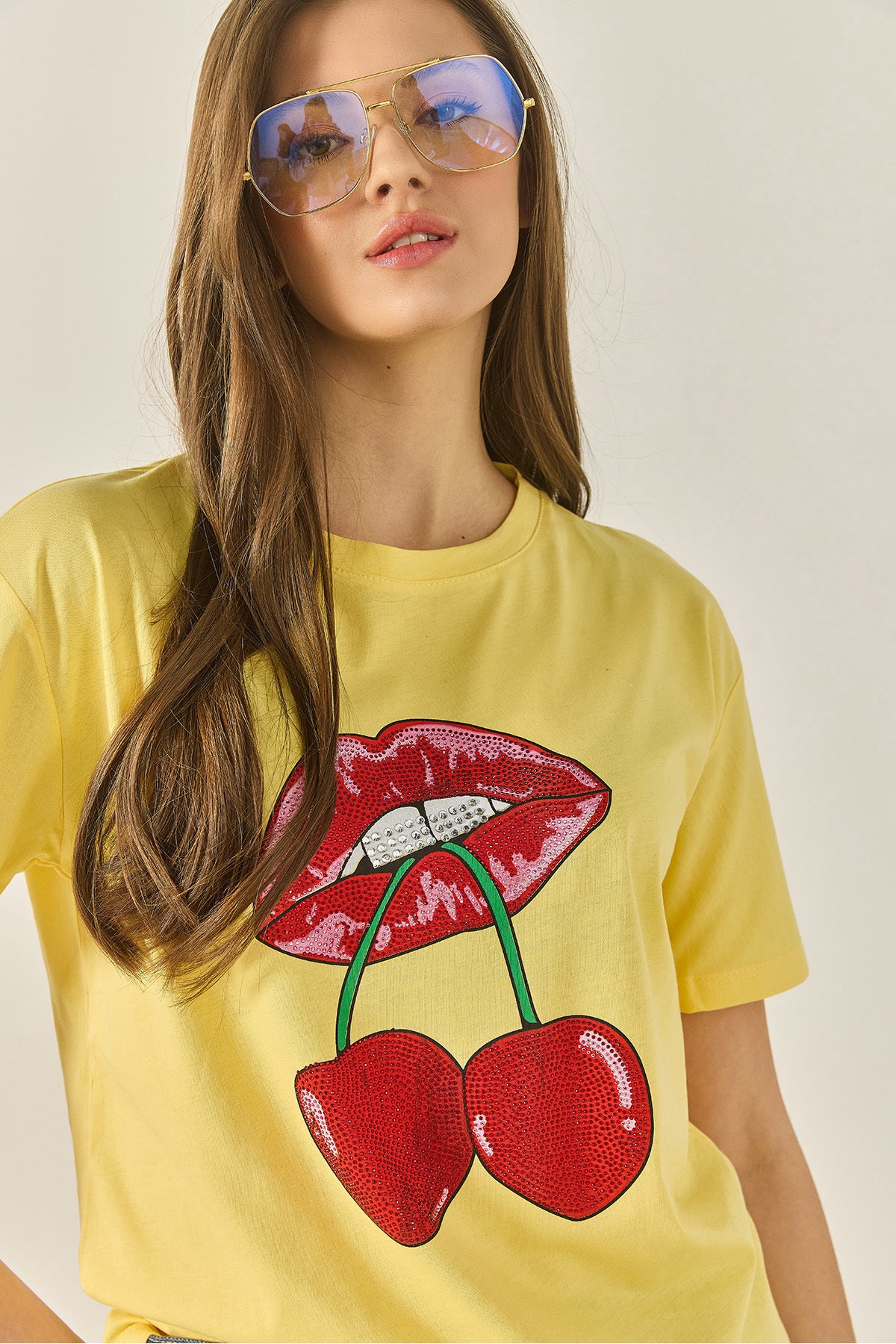 Women's Cherry Lips Printed Stone Detailed Regular Fit T-Shirt 4137 60283298