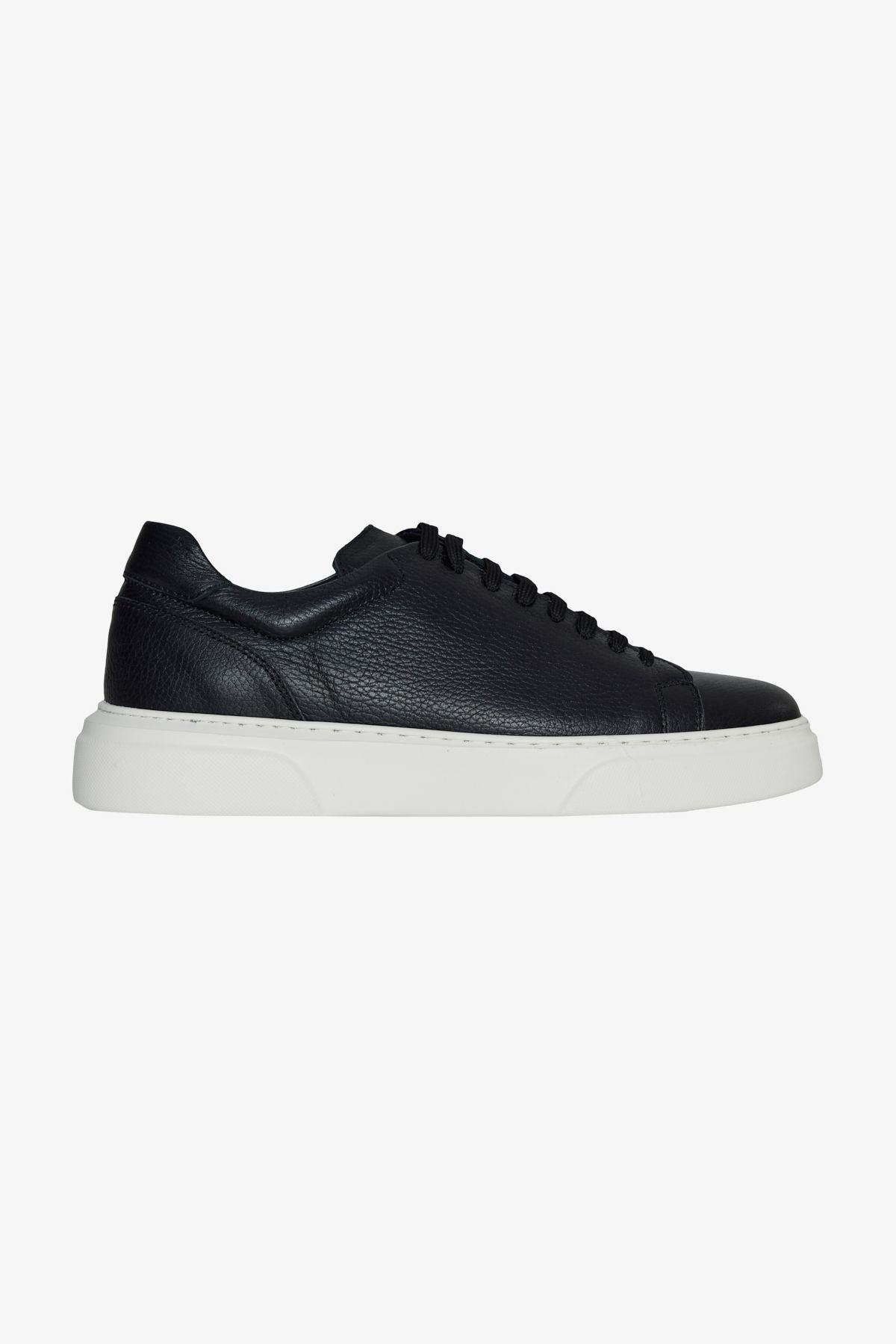 Men's black 100 %leather comfortable floor flexible sneaker shoes