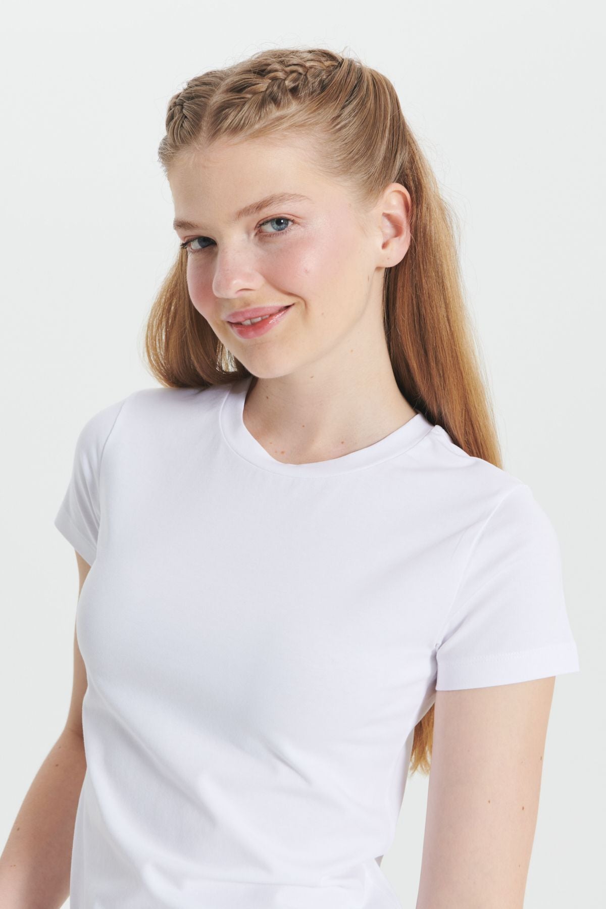 Woman White Slim Fit Narrow Cut Cotton Flexible Bicycle Yaka T -shirt