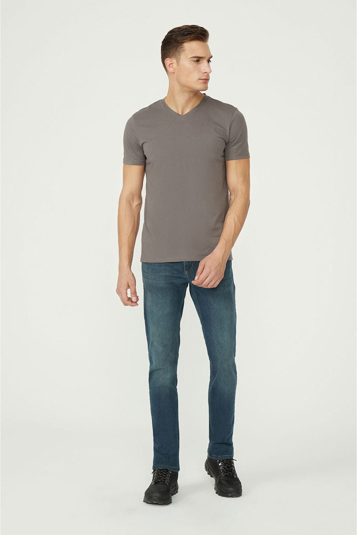 Men's anthracite 100 %cotton V-neck T-shirt E001001