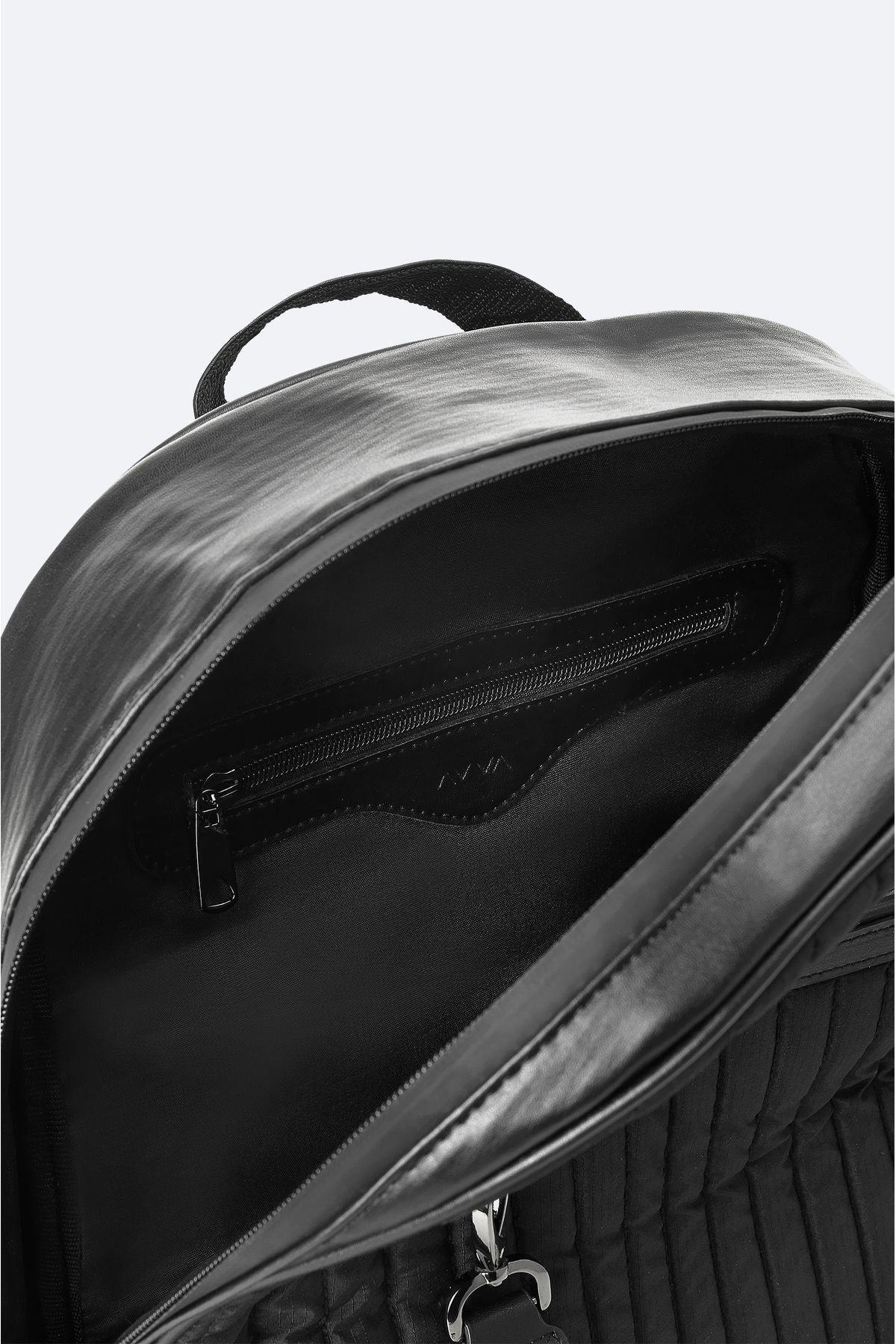 Men's black zipper backpack A32y9101