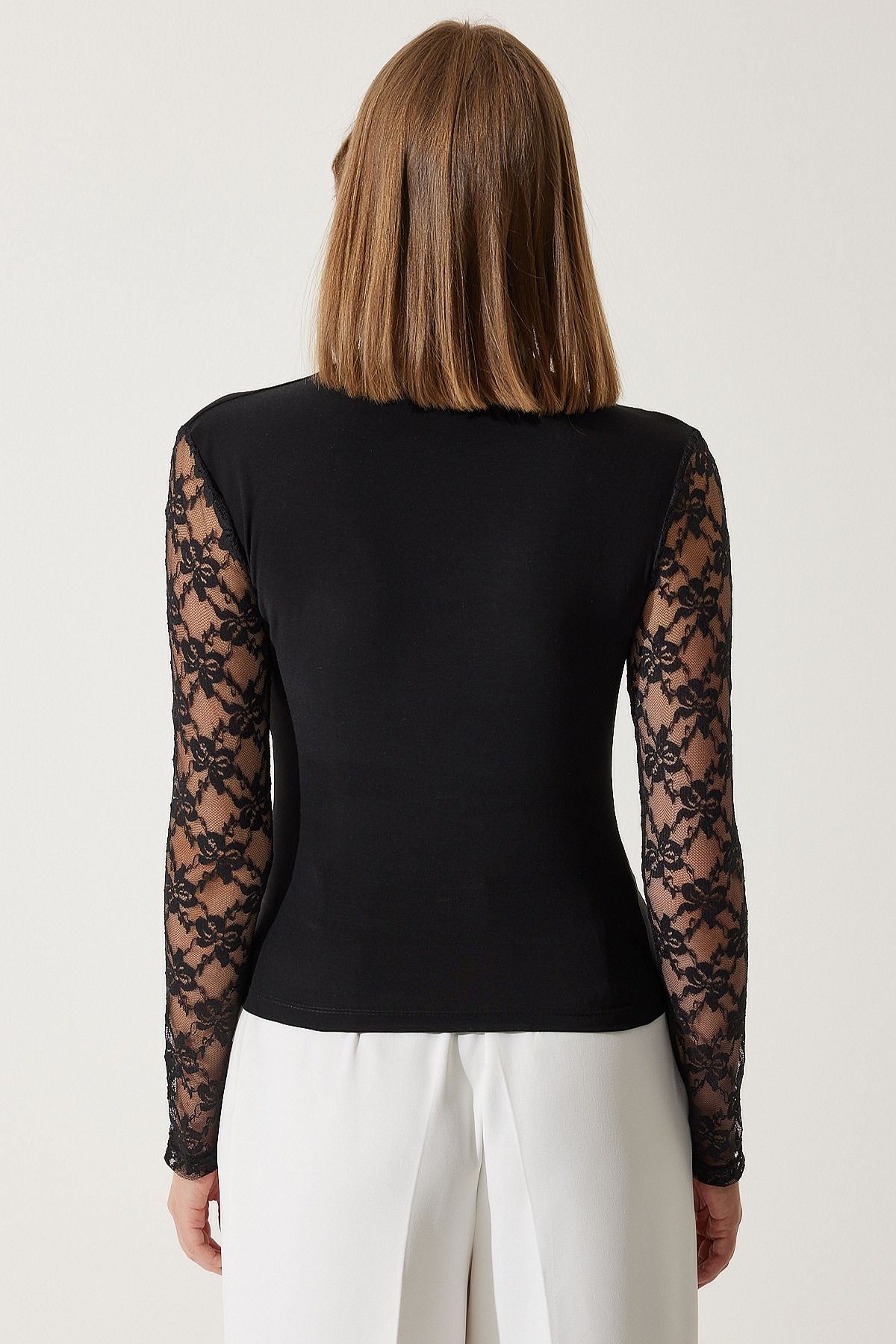 Female black lace sleeve shirred knitted blouse FF00164