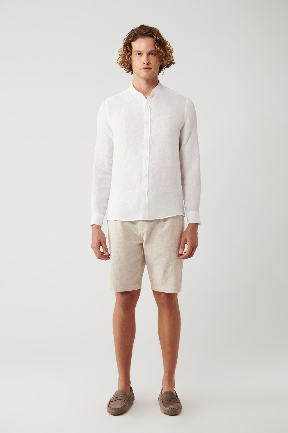 Men's white judge collar linen mixed shirt B002027