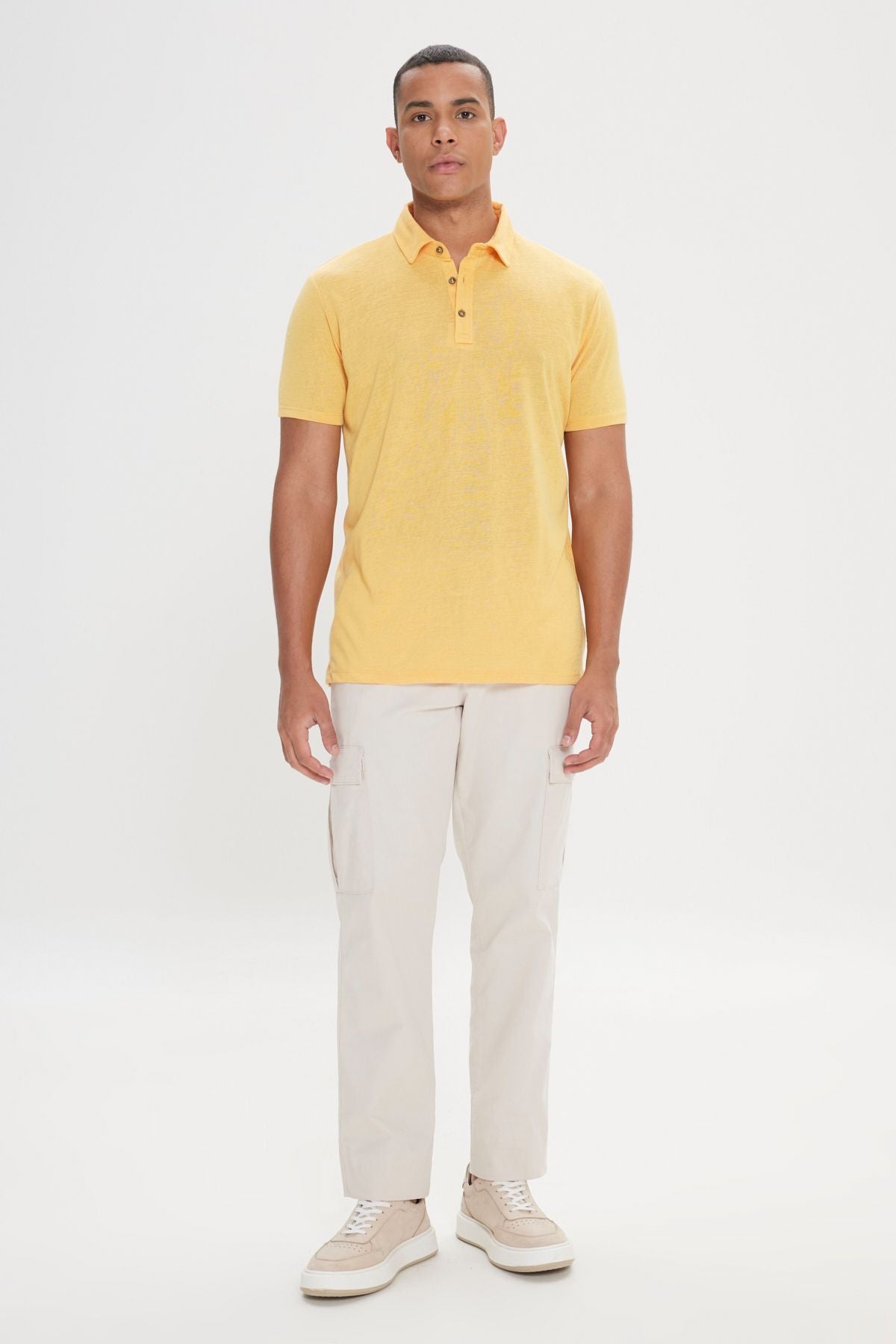 Men's dark yellow slim fit narrow cut polo collar flat casual T -shirt