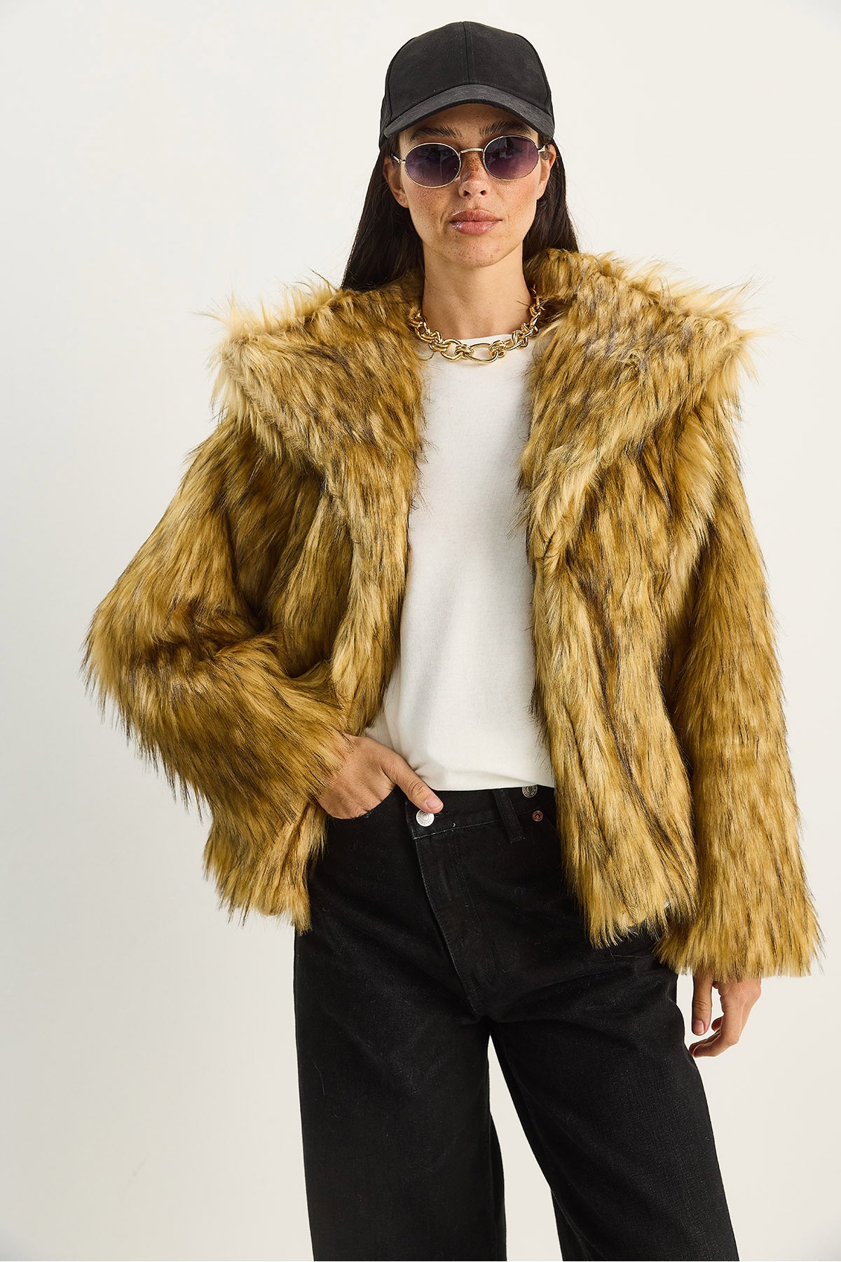 Women's Wide Collar Lined Short Premium Faux Fur Jacket 2770 60261574