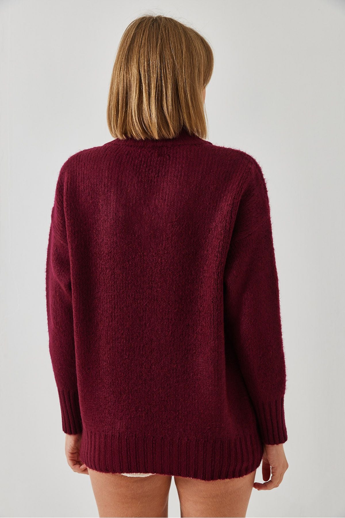 Woman V -Neck Knitwear Kazakh 20247532