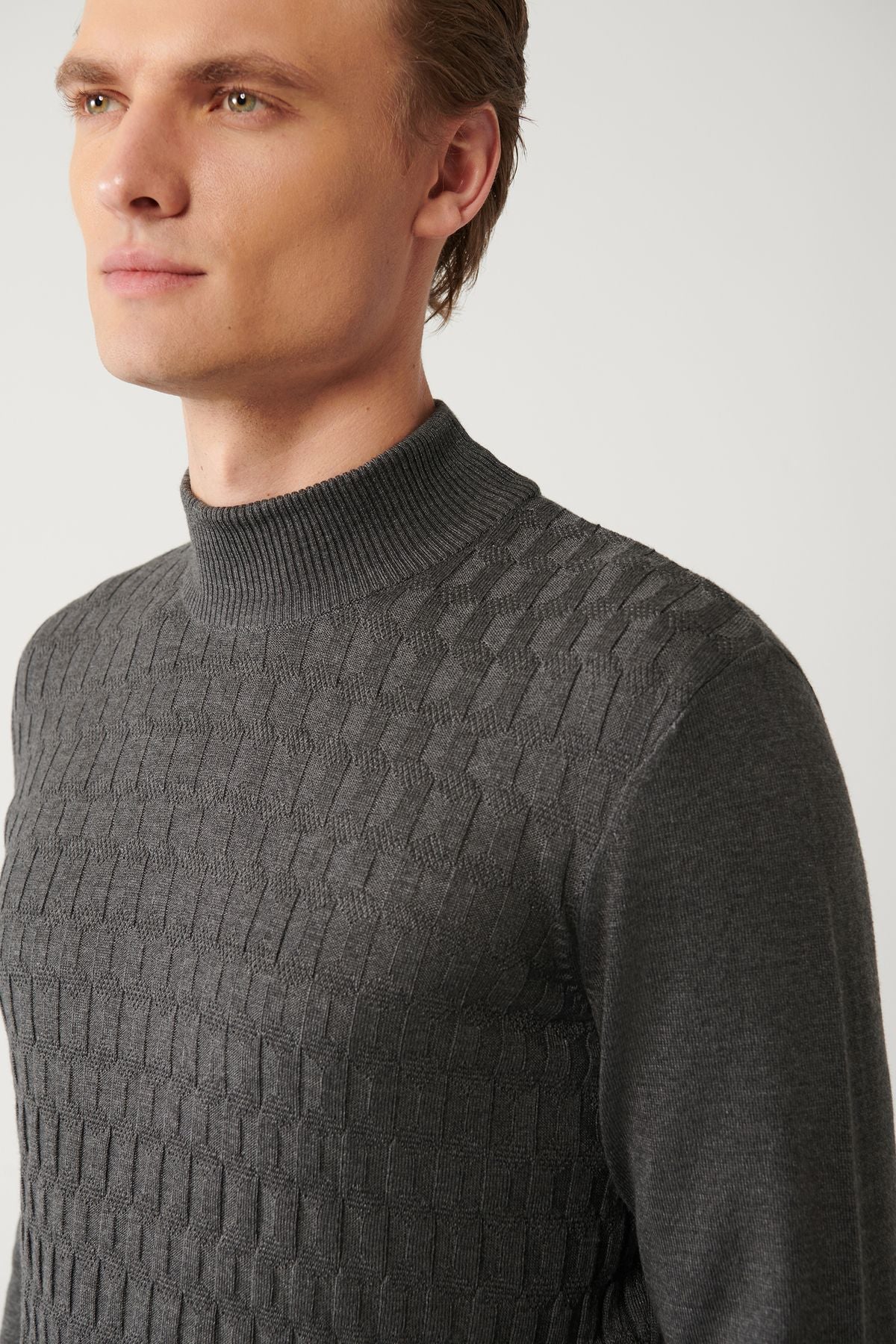 Men's dark gray half fisherman collar cotton knitwear sweater E005106