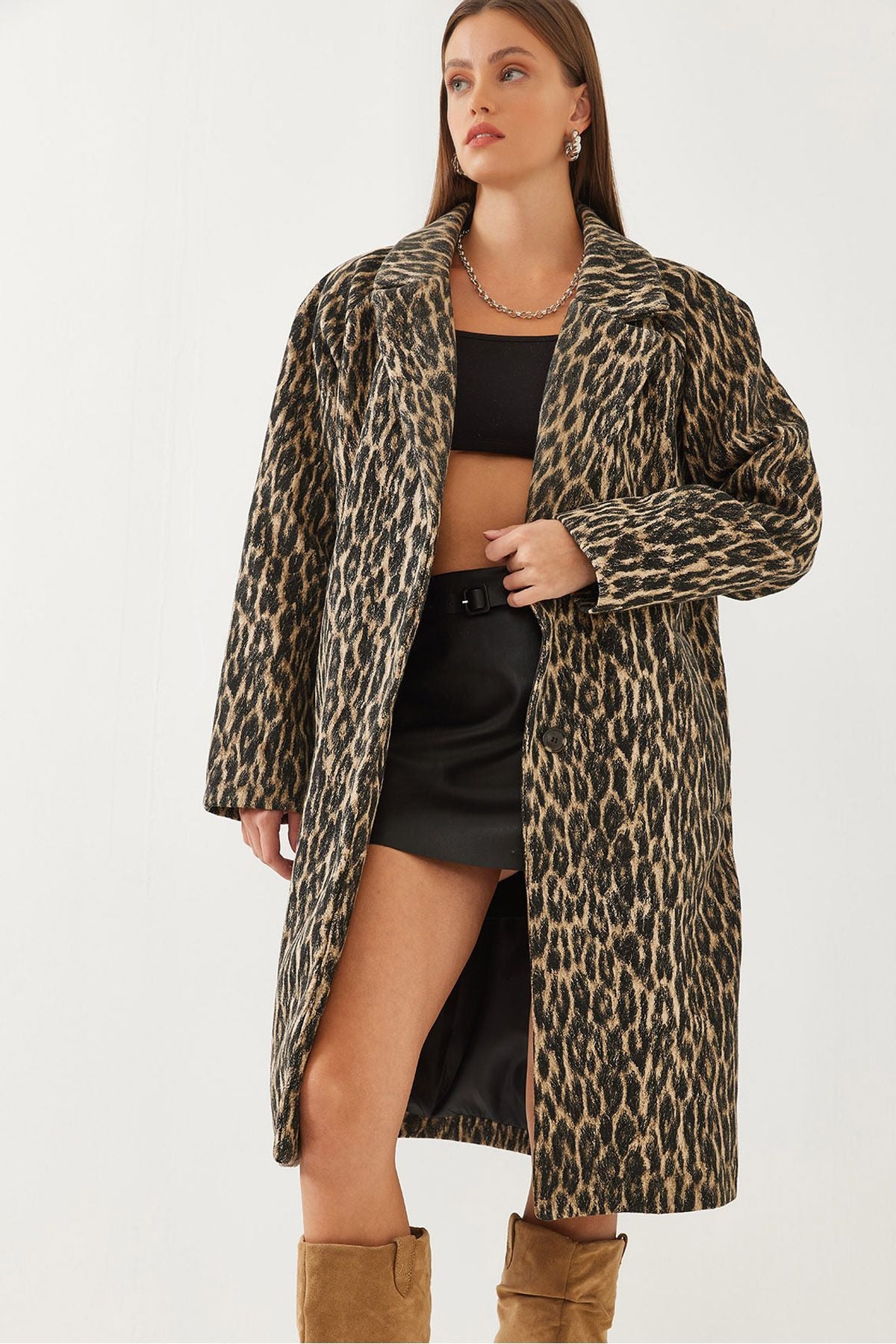 Female Leopard Patterned Cruve Stamp Coat 2479 60351031