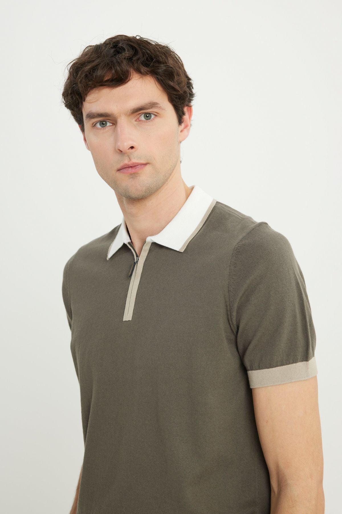 100 %Cotton Standard Fit Normal Cut Polico Khaki Triko T -shirt